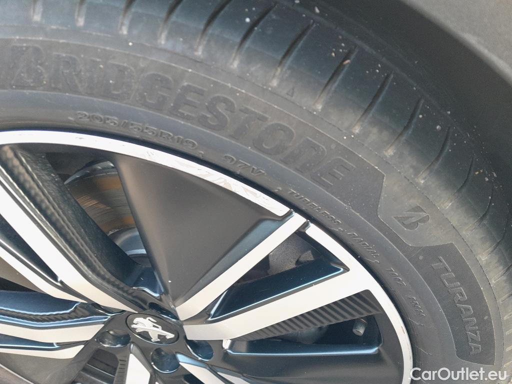  Peugeot  3008 PEUGEOT  Hybrid / 2020 / 5P / todoterreno 225 e-EAT8 GT Pack #9