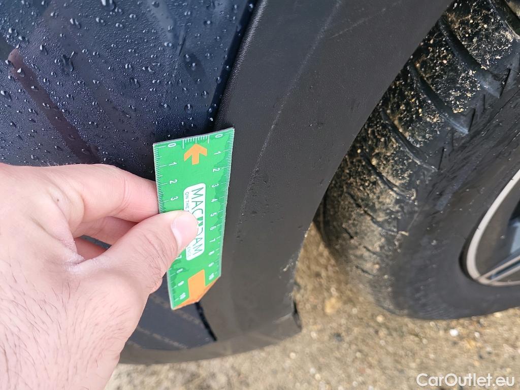  Mercedes  GLB MERCEDES-BENZ  / 2019 / 5P / todoterreno 2.0  200 D DCT 110KW (150CV) (AC) #8