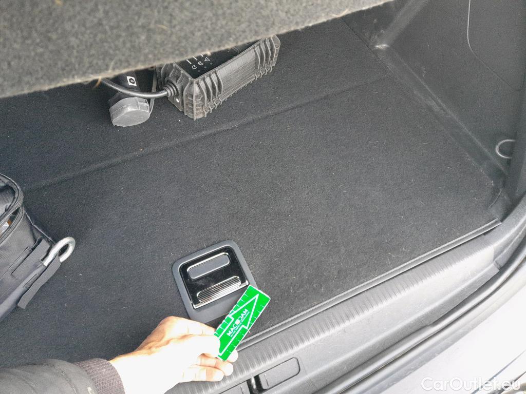  Peugeot  3008 PEUGEOT  Hybrid / 2020 / 5P / todoterreno 225 e-EAT8 GT Pack #13