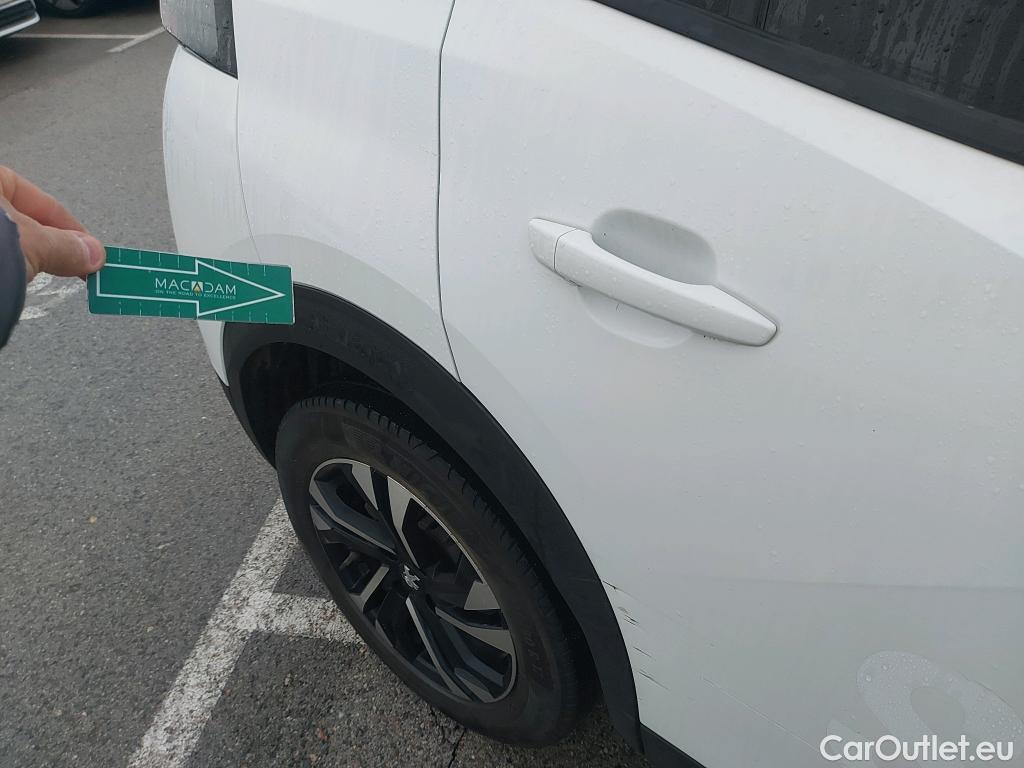  Peugeot  2008 PEUGEOT  / 2019 / 5P / todoterreno Allure BlueHDI 81kW (110CV) #19