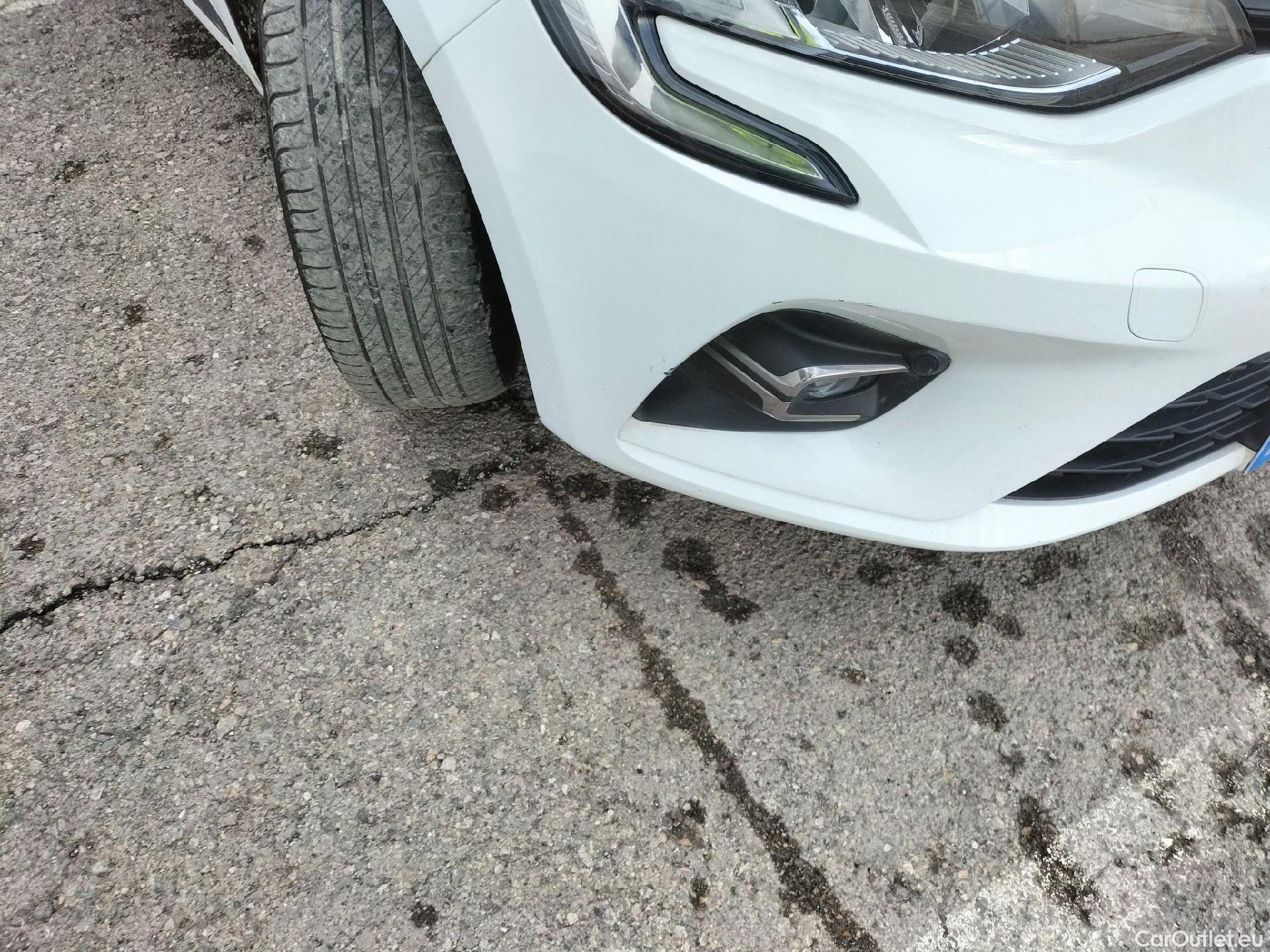  Renault  Clio RENAULT  / 2019 / 5P / berlina con portón Business Blue dCi 63 kW (85CV) #1