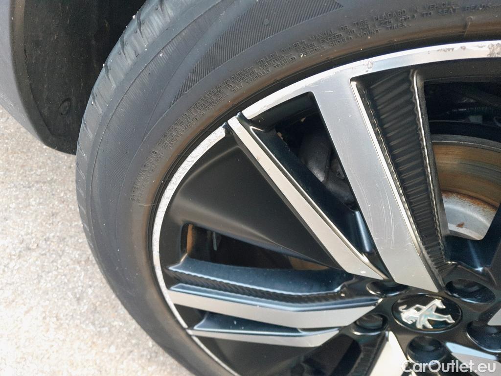  Peugeot  3008 PEUGEOT  Hybrid / 2020 / 5P / todoterreno 225 e-EAT8 GT Pack #11