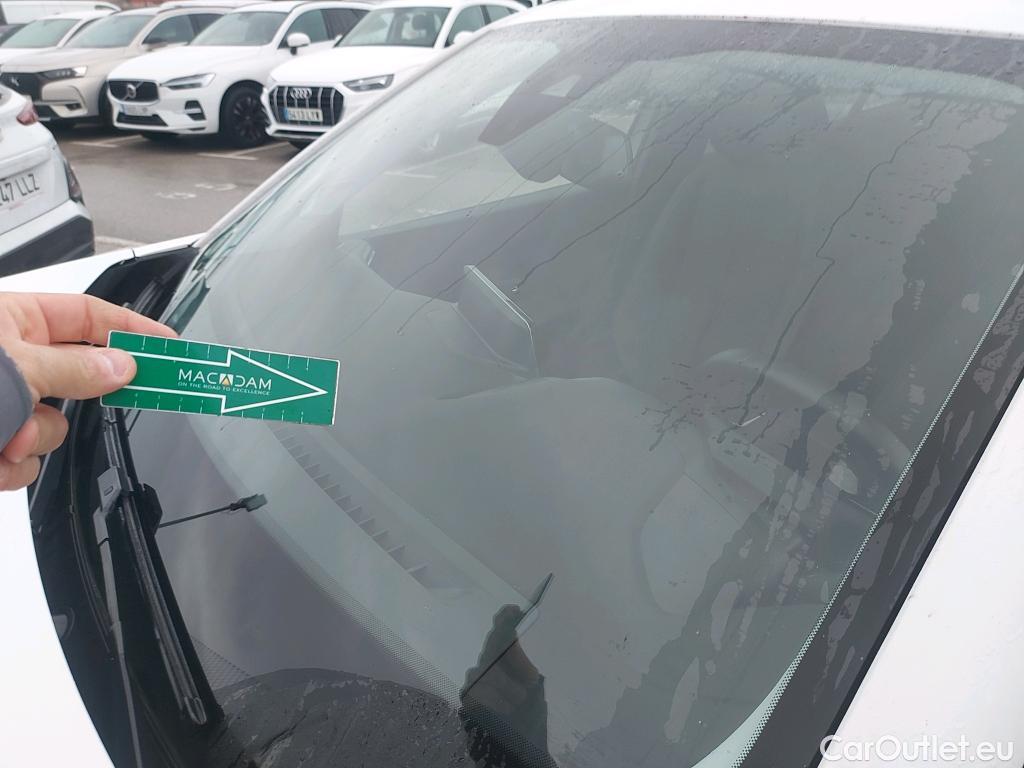  Peugeot  2008 PEUGEOT  / 2019 / 5P / todoterreno Allure BlueHDI 81kW (110CV) #1