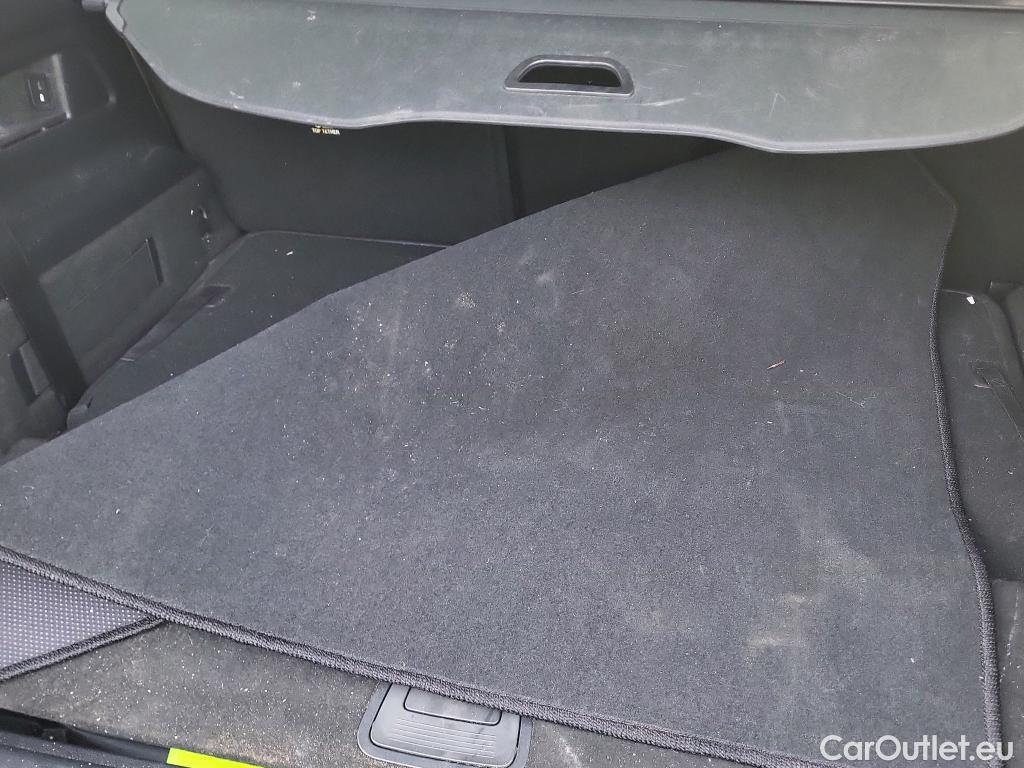  Mercedes  GLB MERCEDES-BENZ  / 2019 / 5P / todoterreno 2.0  200 D DCT 110KW (150CV) (AC) #9