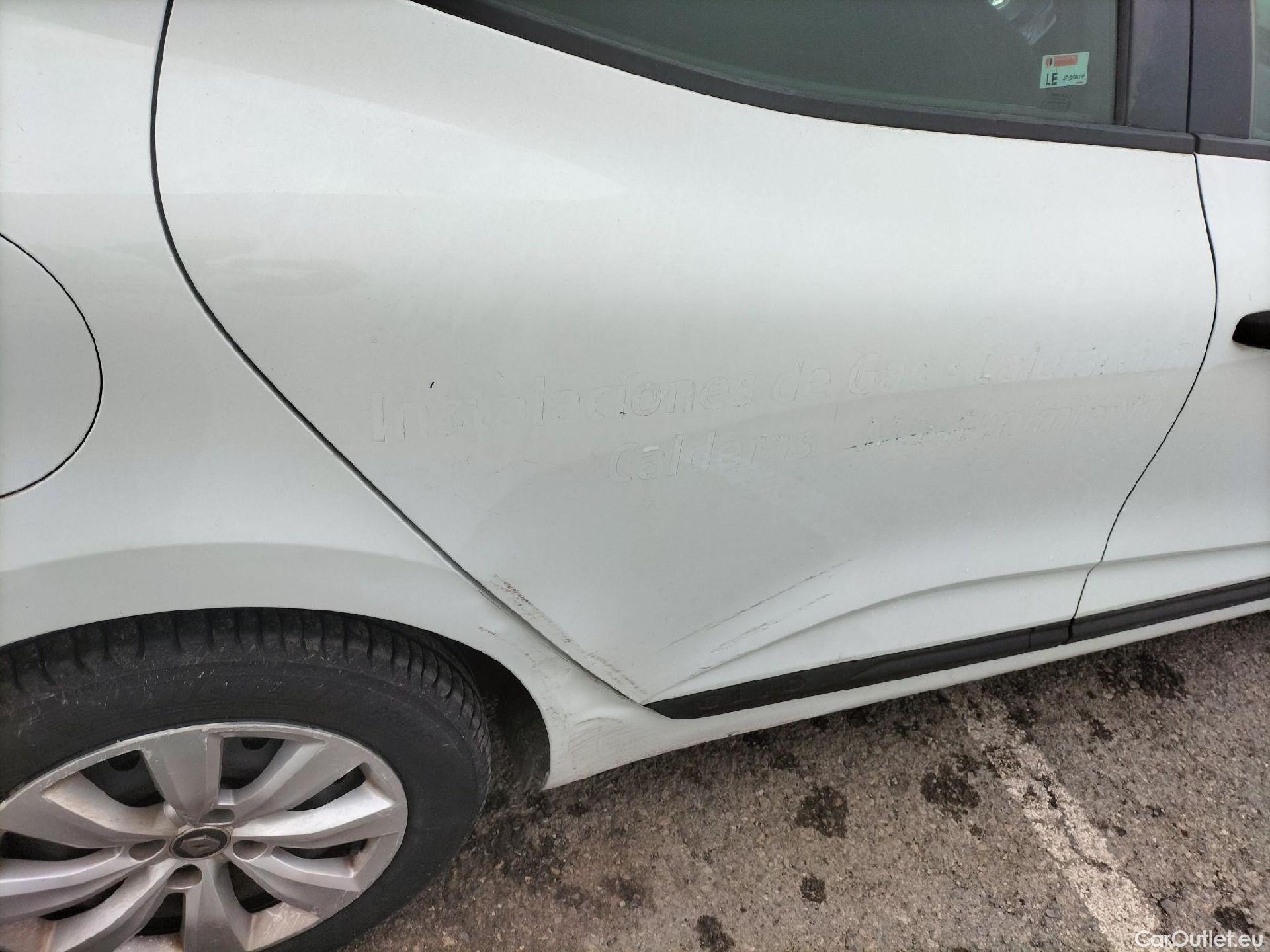  Renault  Clio RENAULT  / 2019 / 5P / berlina con portón Business Blue dCi 63 kW (85CV) #44