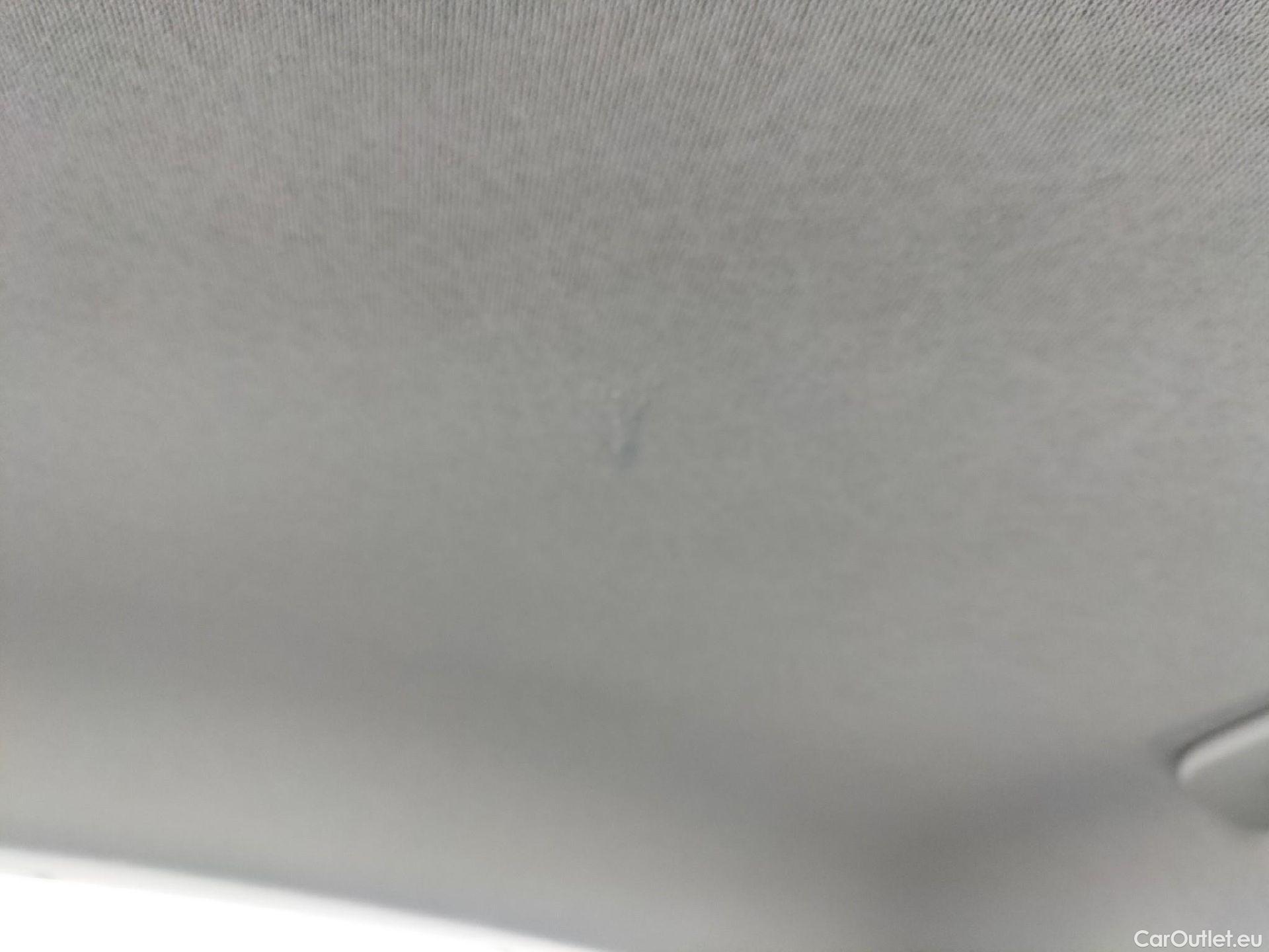  Renault  Clio RENAULT  / 2019 / 5P / berlina con portón Business Blue dCi 63 kW (85CV) #21