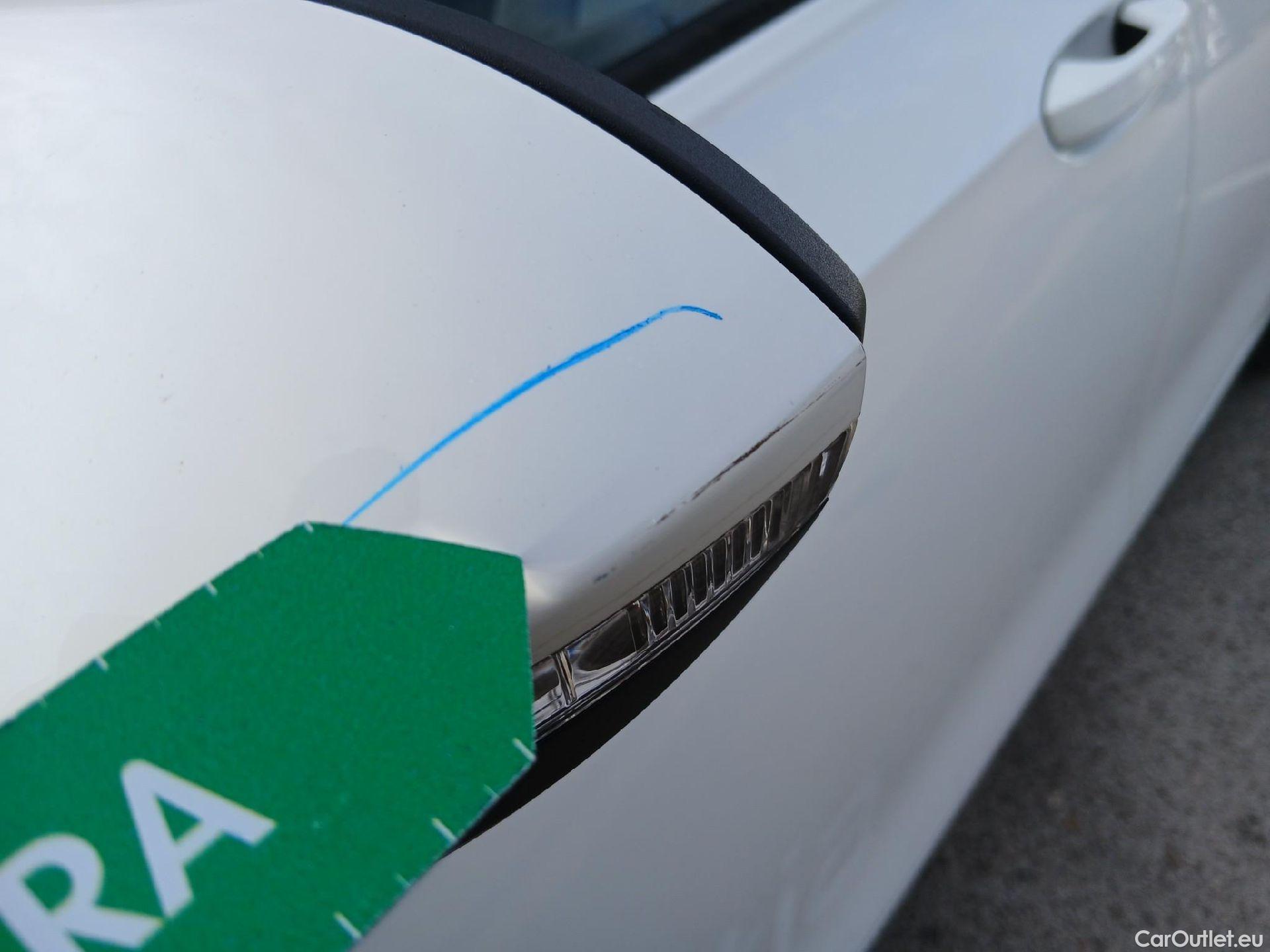  Volkswagen  Golf  VOLKSWAGEN / 2020 / 5P / berlina con portón 2.0 TDI 85kW (115CV) #8