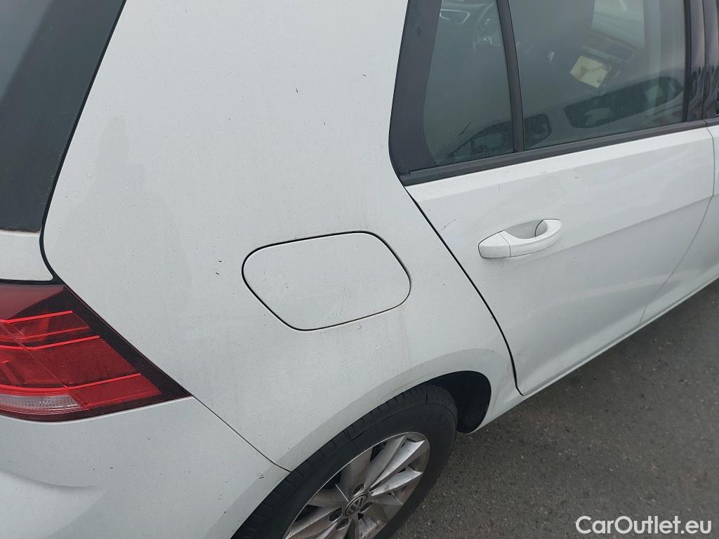  Volkswagen  Golf  VOLKSWAGEN / 2016 / 5P / berlina con portón Last Edition 1.6 TDI 85kW (115CV) #6