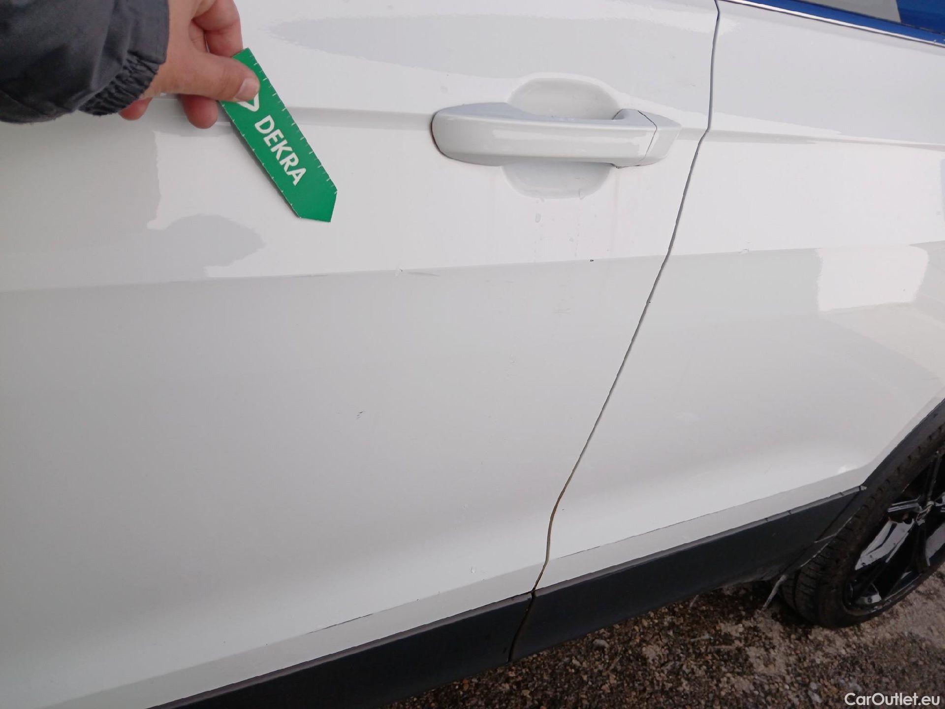  Volkswagen  T-CROSS VOLKSWAGEN  / 2018 / 5P / todoterreno Sport 1.5 TSI 110kW (150CV) DSG #12