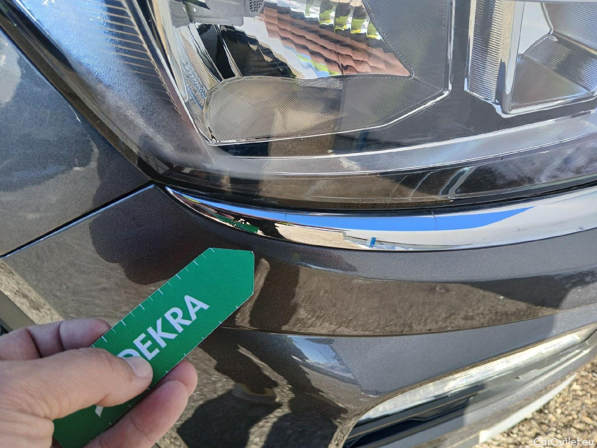  Volkswagen  T-ROC VOLKSWAGEN  / 2017 / 5P / todoterreno Advance 2.0 TDI 110kW (150CV) DSG (AC2) #12