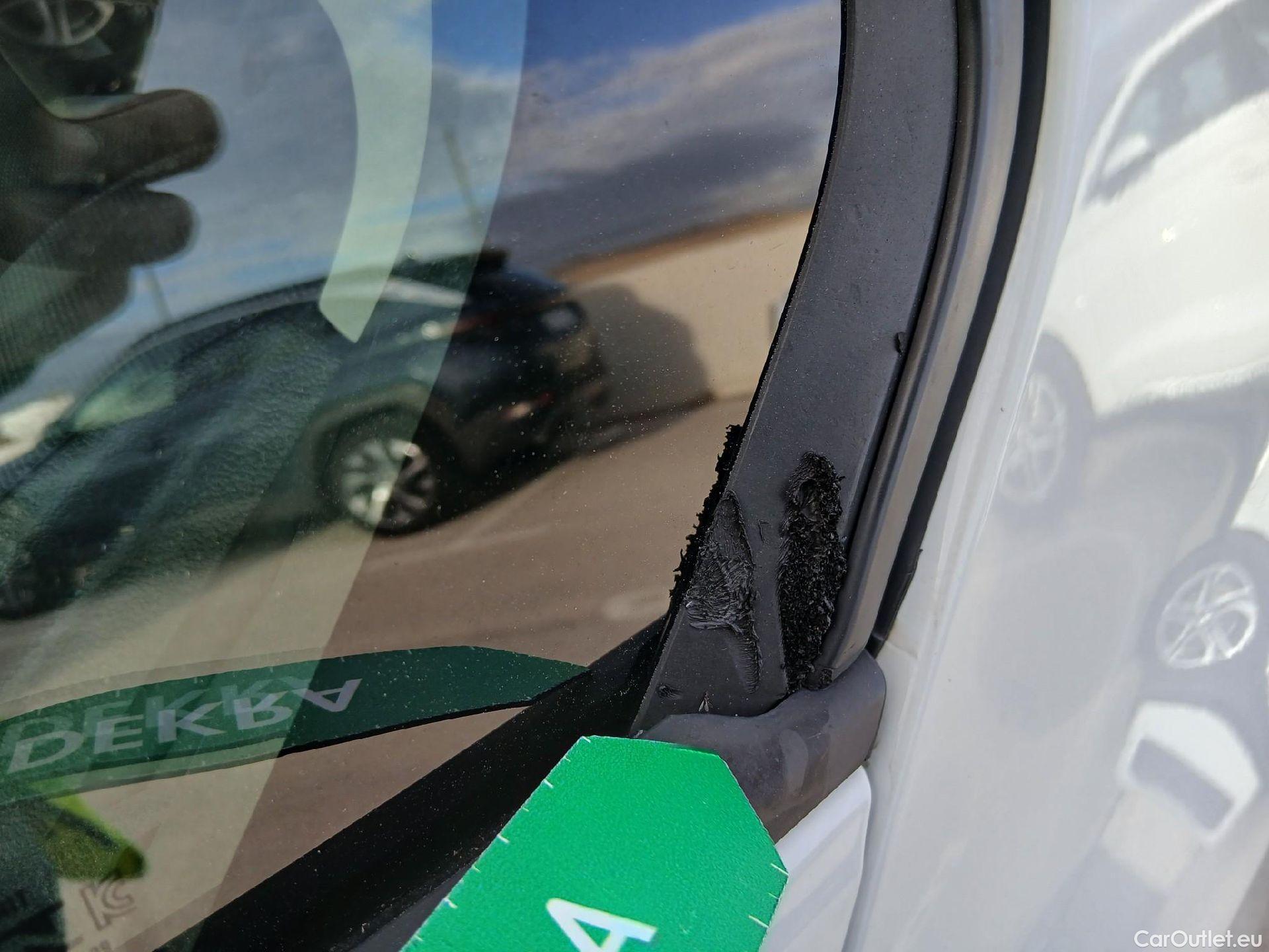  Volkswagen  Golf  VOLKSWAGEN / 2020 / 5P / berlina con portón 2.0 TDI 85kW (115CV) #26