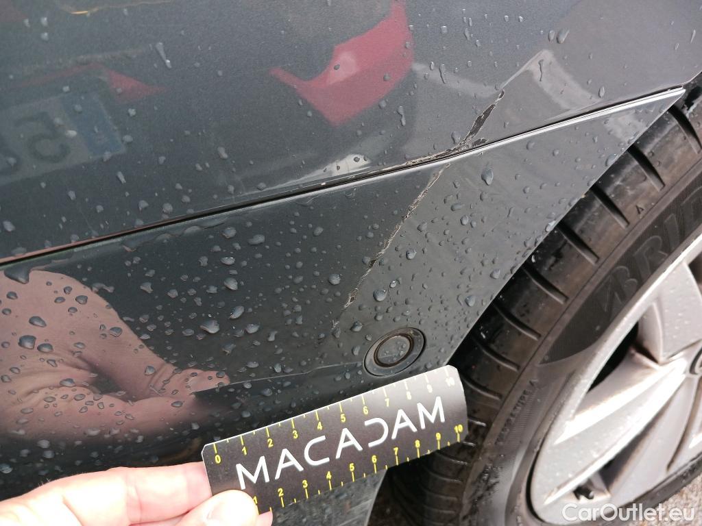  Volkswagen  Golf  VOLKSWAGEN / 2020 / 5P / familiar Life 2.0 TDI 85kW (115CV) Variant #25