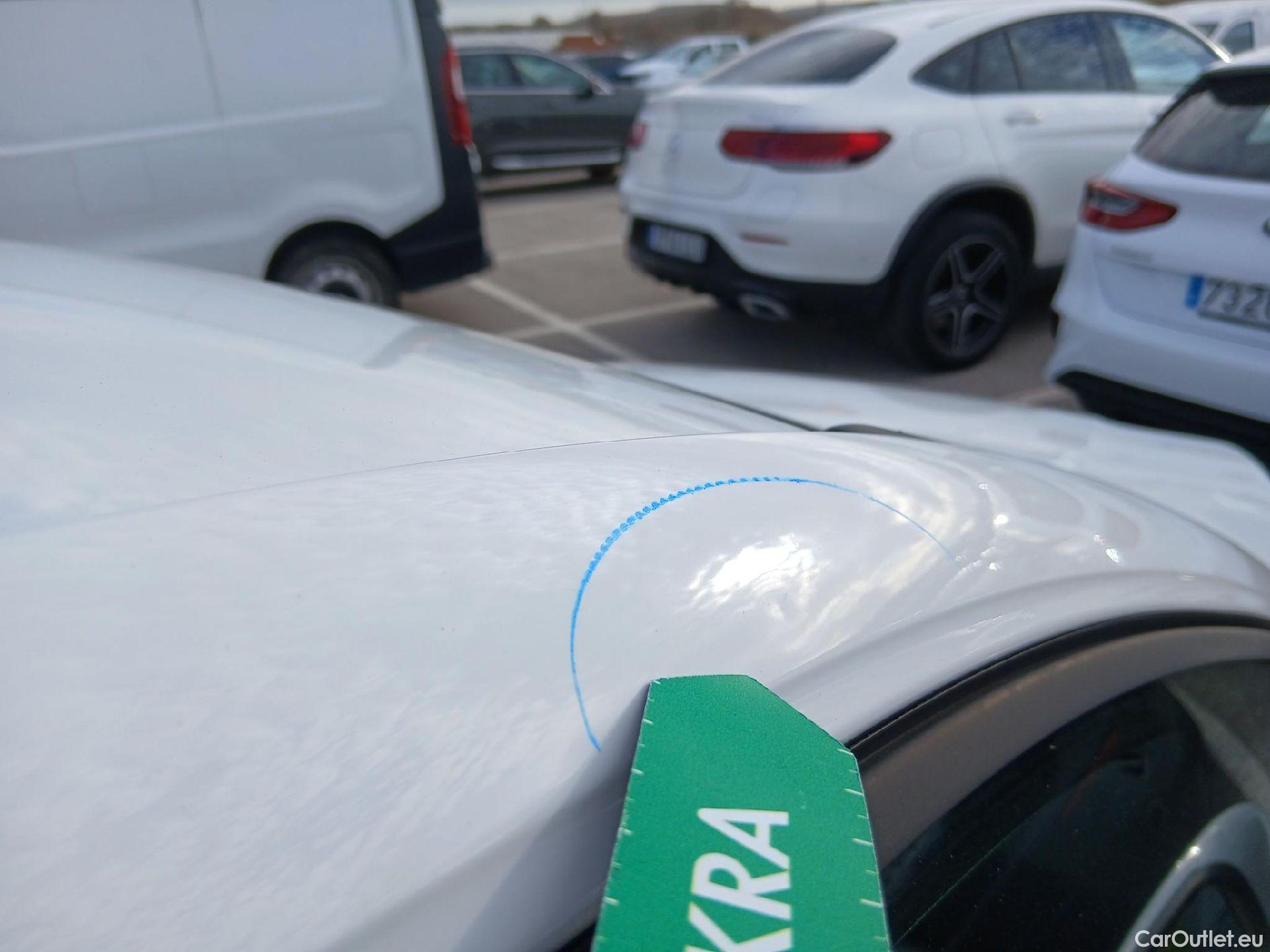  Volkswagen  Golf  VOLKSWAGEN / 2020 / 5P / berlina con portón 2.0 TDI 85kW (115CV) #42