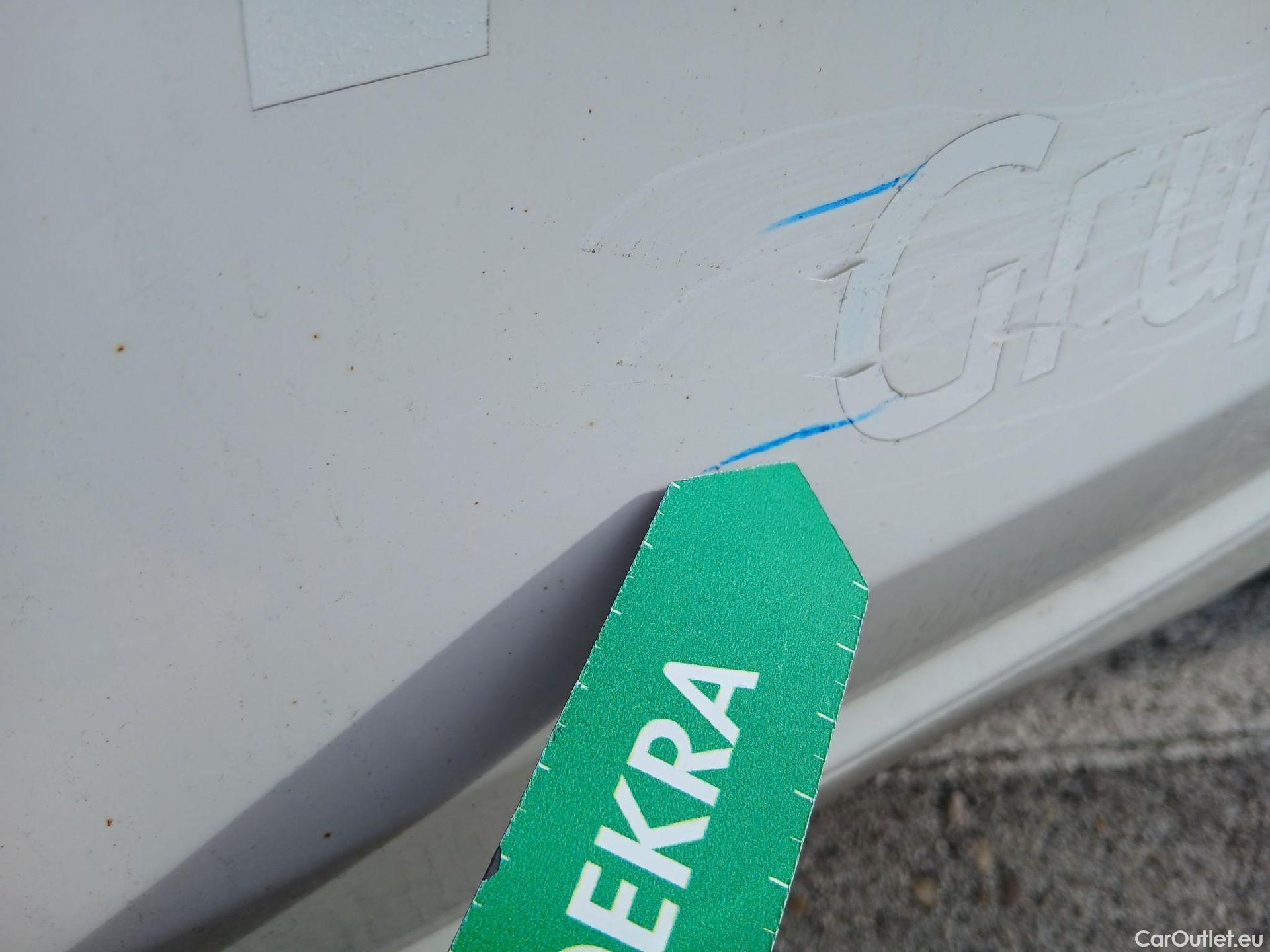  Volkswagen  Golf  VOLKSWAGEN / 2020 / 5P / berlina con portón 2.0 TDI 85kW (115CV) #49