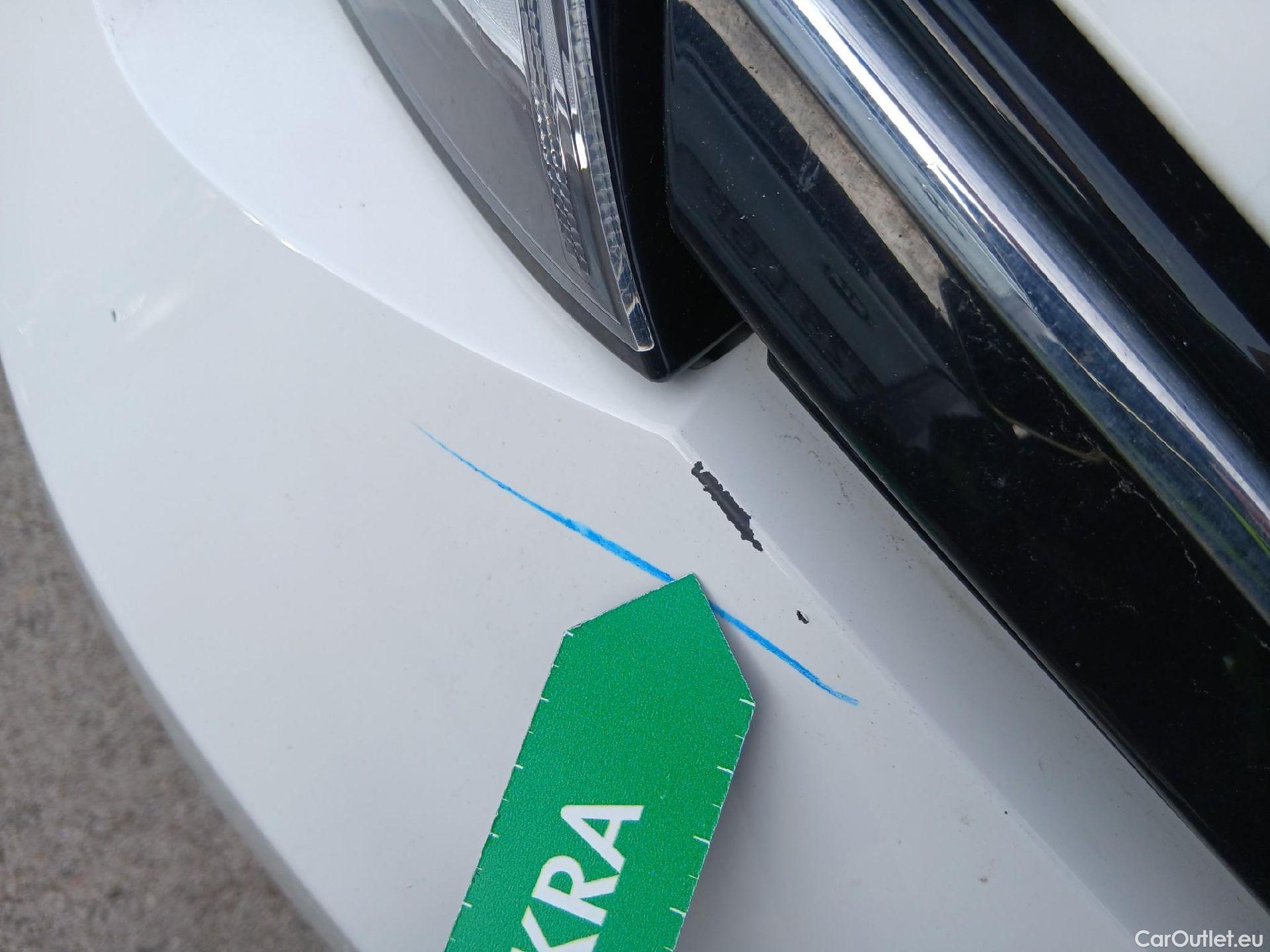  Volkswagen  Golf  VOLKSWAGEN / 2020 / 5P / berlina con portón 2.0 TDI 85kW (115CV) #5