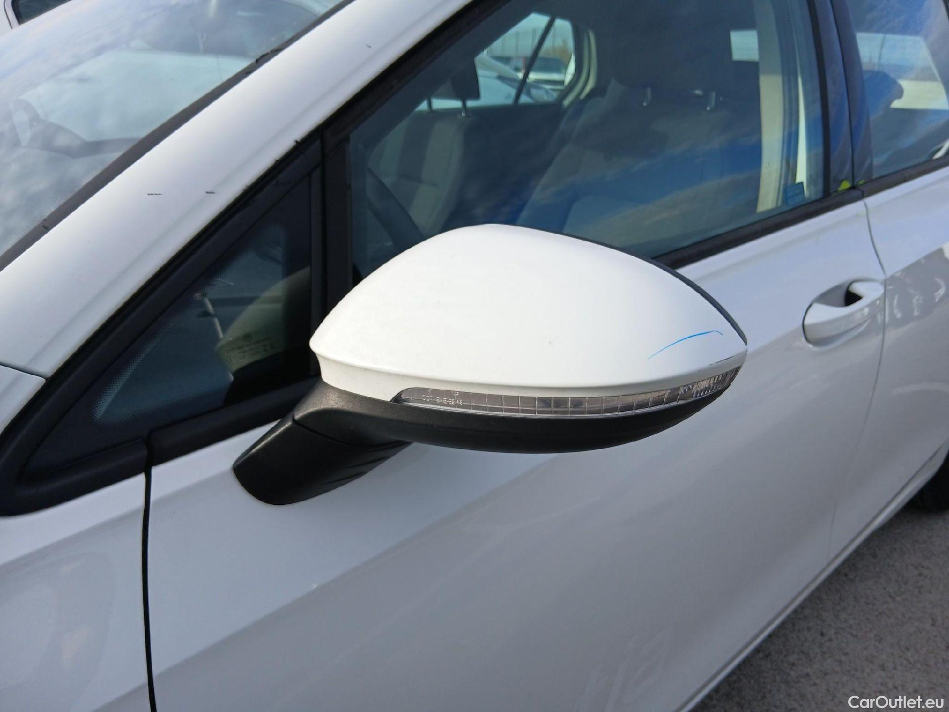  Volkswagen  Golf  VOLKSWAGEN / 2020 / 5P / berlina con portón 2.0 TDI 85kW (115CV) #7