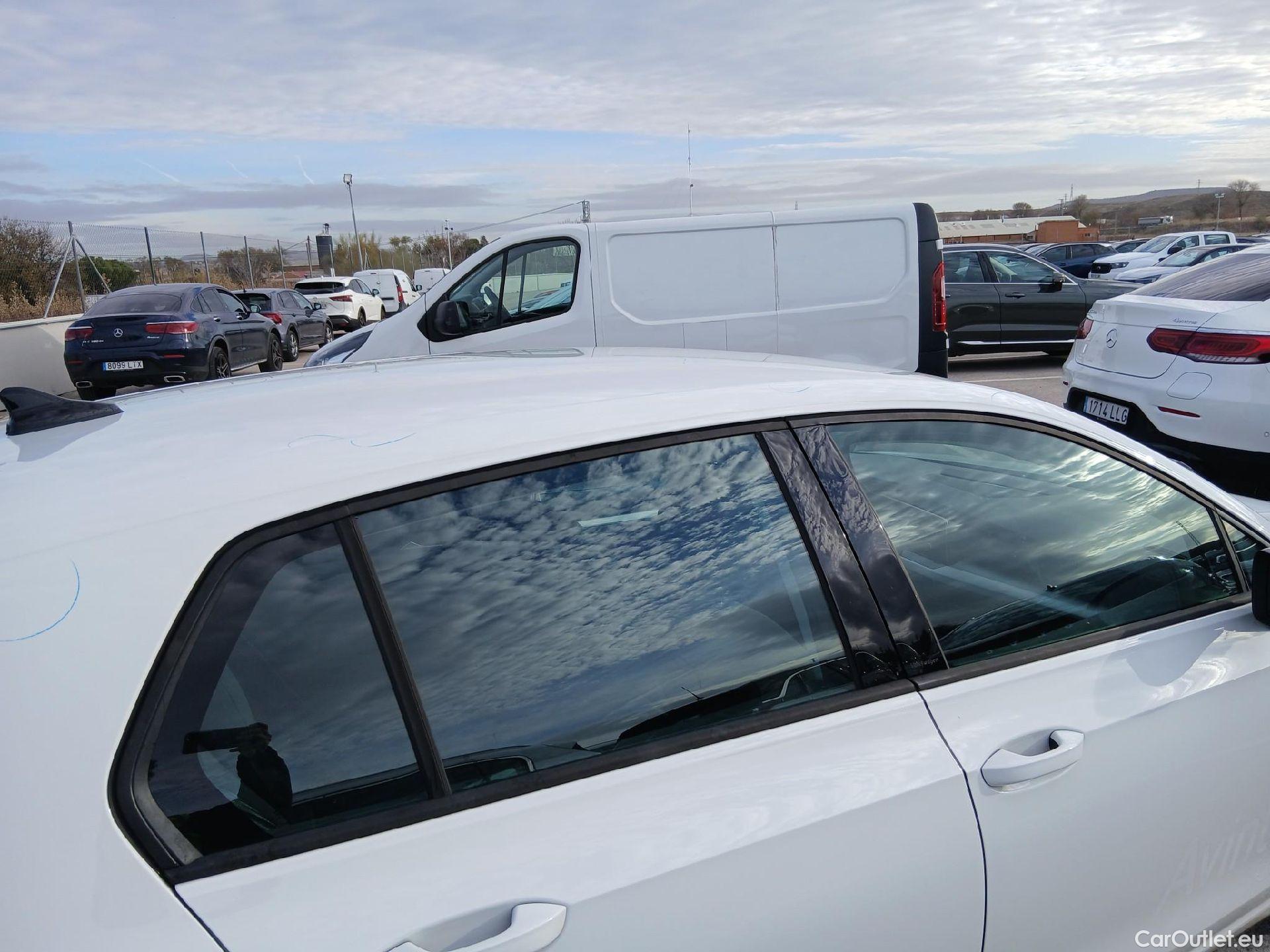  Volkswagen  Golf  VOLKSWAGEN / 2020 / 5P / berlina con portón 2.0 TDI 85kW (115CV) #43