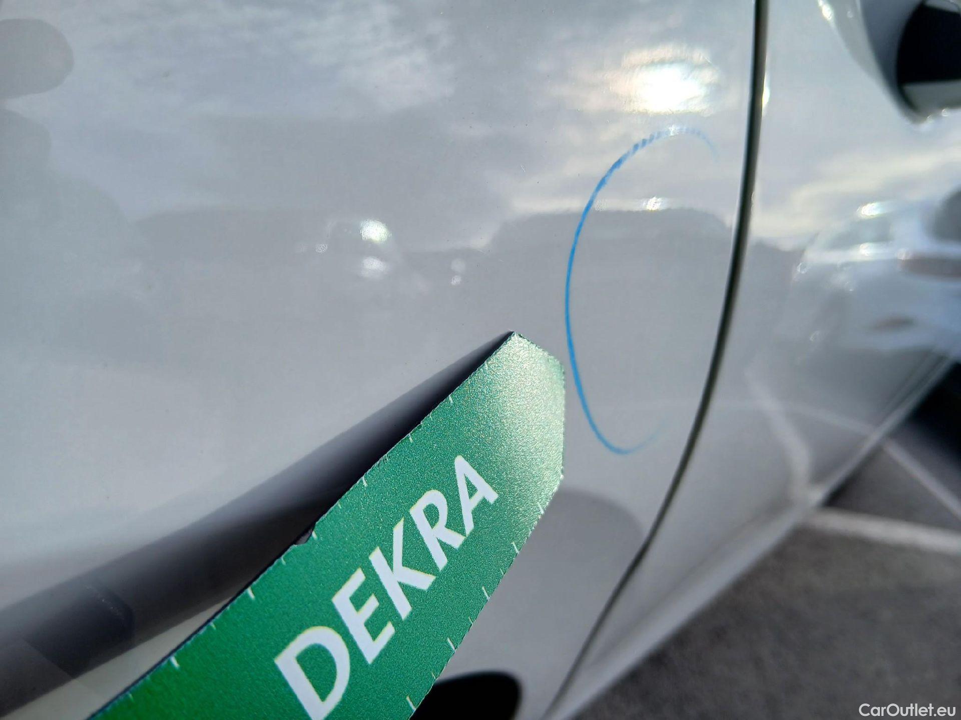  Volkswagen  Golf  VOLKSWAGEN / 2020 / 5P / berlina con portón 2.0 TDI 85kW (115CV) #45