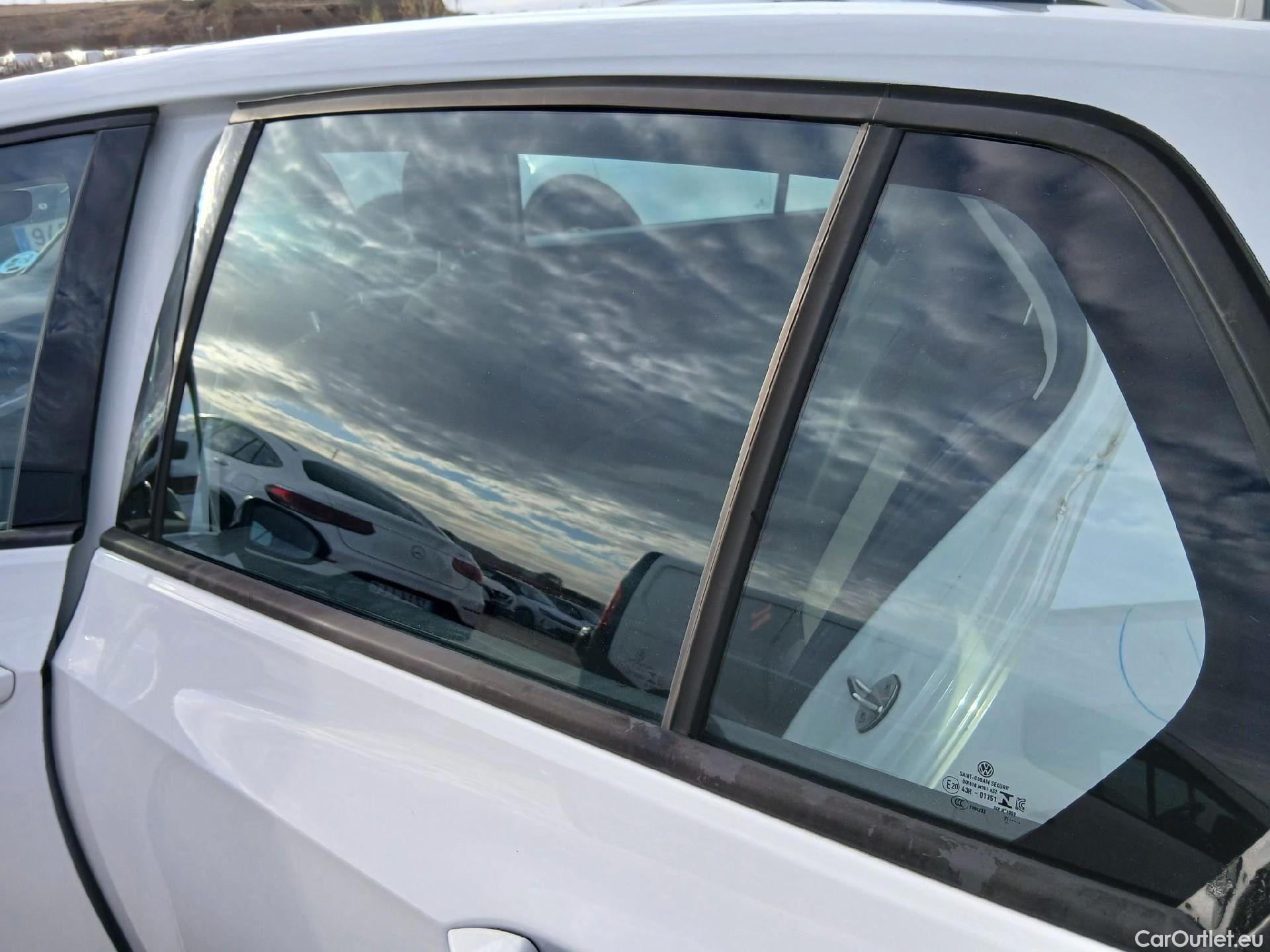  Volkswagen  Golf  VOLKSWAGEN / 2020 / 5P / berlina con portón 2.0 TDI 85kW (115CV) #31