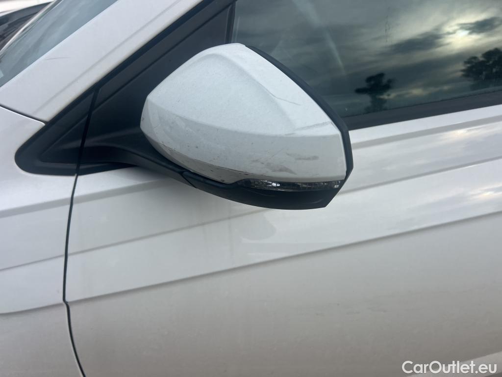  Volkswagen  Polo VOLKSWAGEN  / 2021 / 5P / berlina con portón Life 1.0 TSI 70kW (95CV) #24