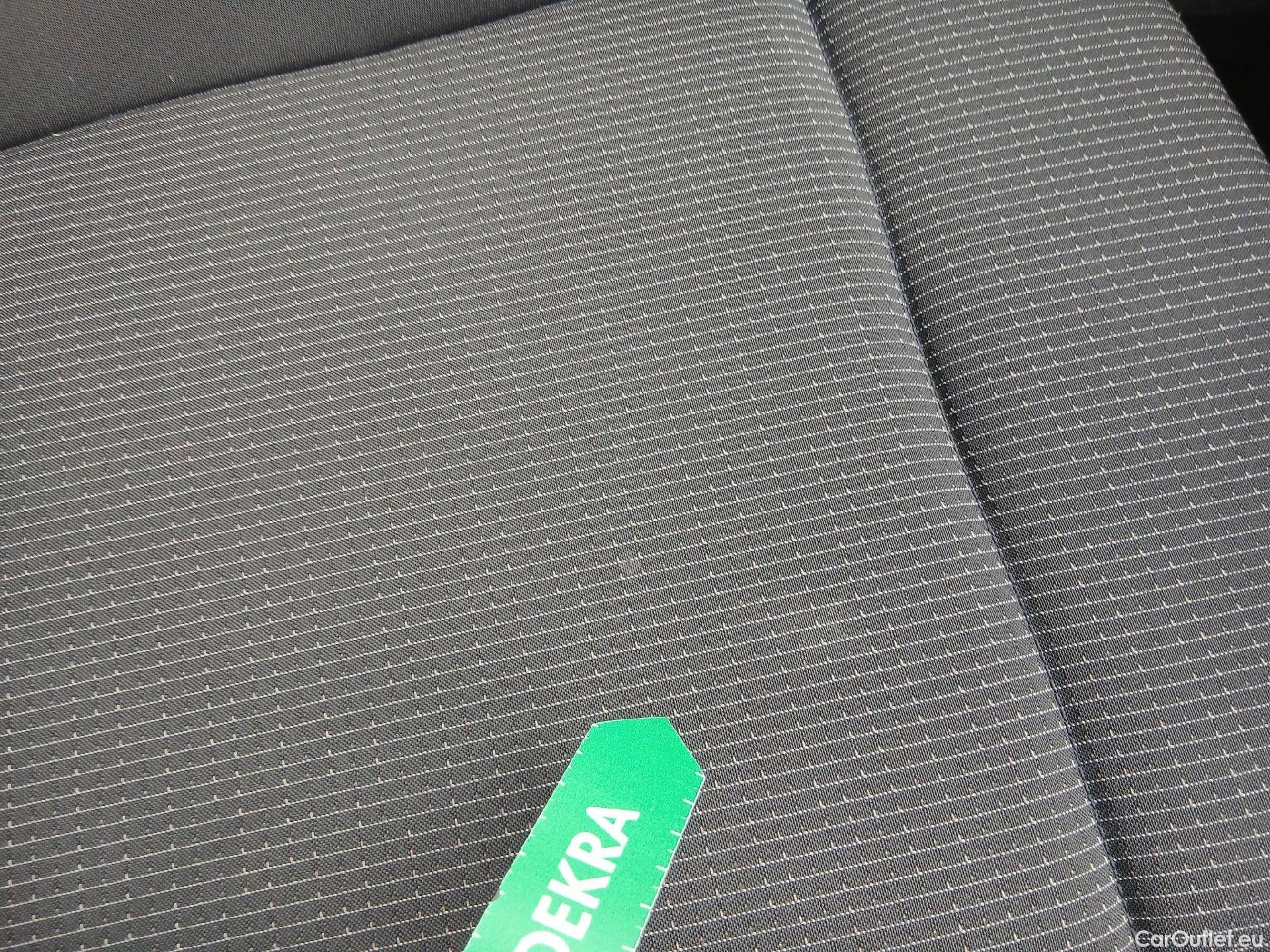  Volkswagen  Golf  VOLKSWAGEN / 2020 / 5P / berlina con portón 2.0 TDI 85kW (115CV) #64