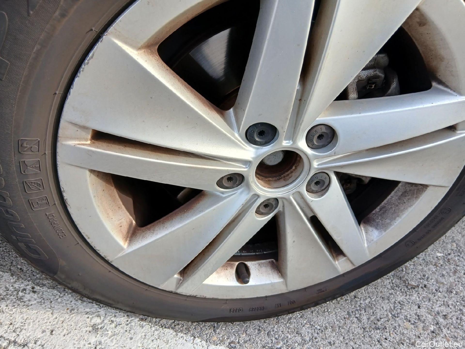  Volkswagen  Golf  VOLKSWAGEN / 2020 / 5P / berlina con portón 2.0 TDI 85kW (115CV) #54