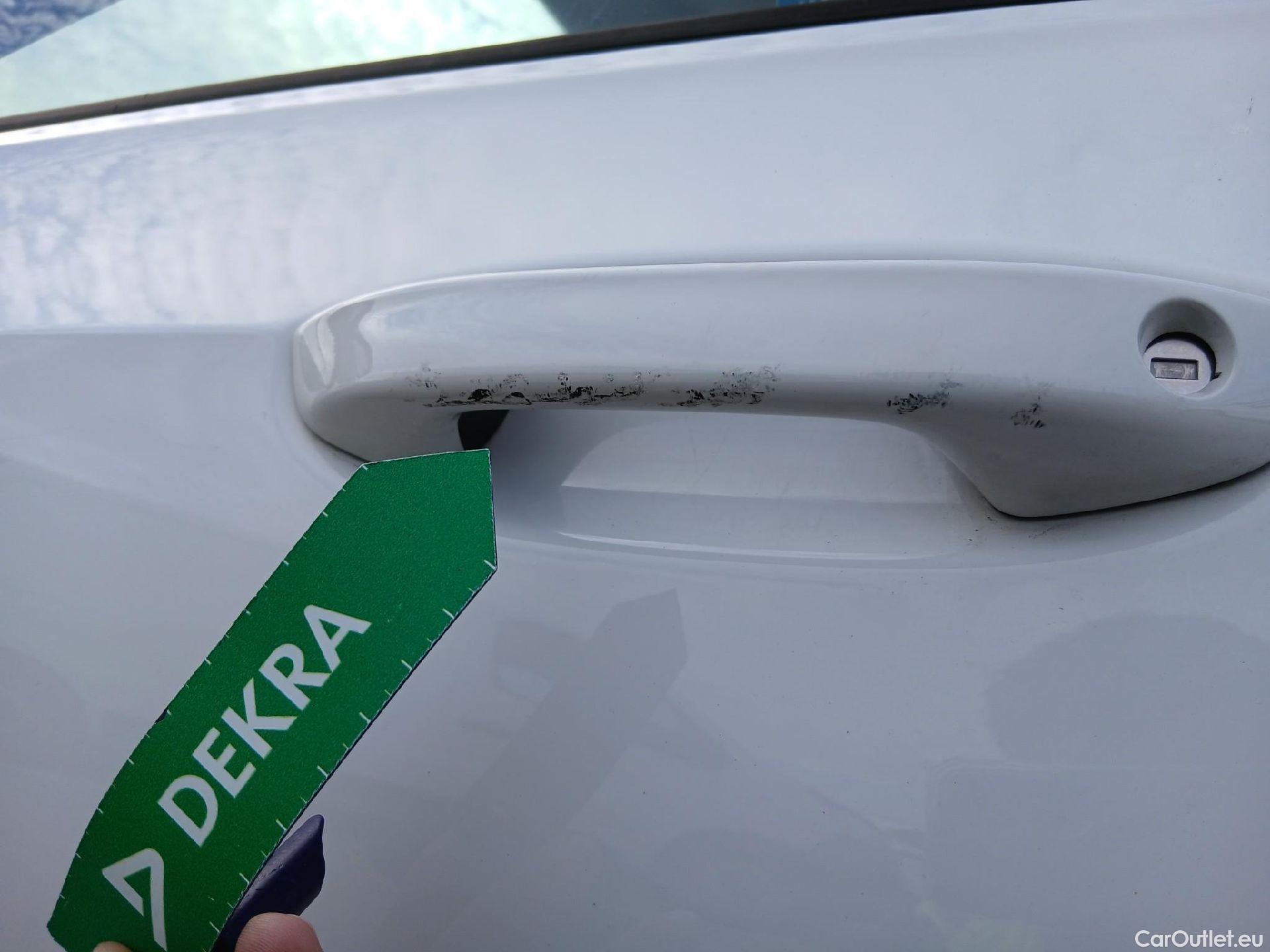  Volkswagen  Golf  VOLKSWAGEN / 2020 / 5P / berlina con portón 2.0 TDI 85kW (115CV) #61