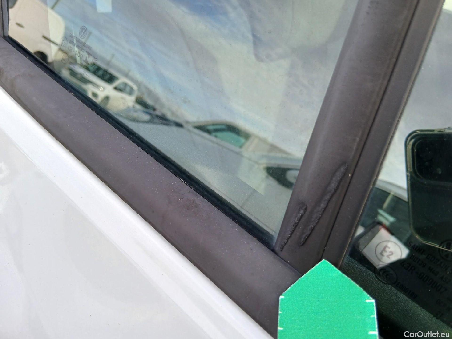  Volkswagen  Golf  VOLKSWAGEN / 2020 / 5P / berlina con portón 2.0 TDI 85kW (115CV) #50