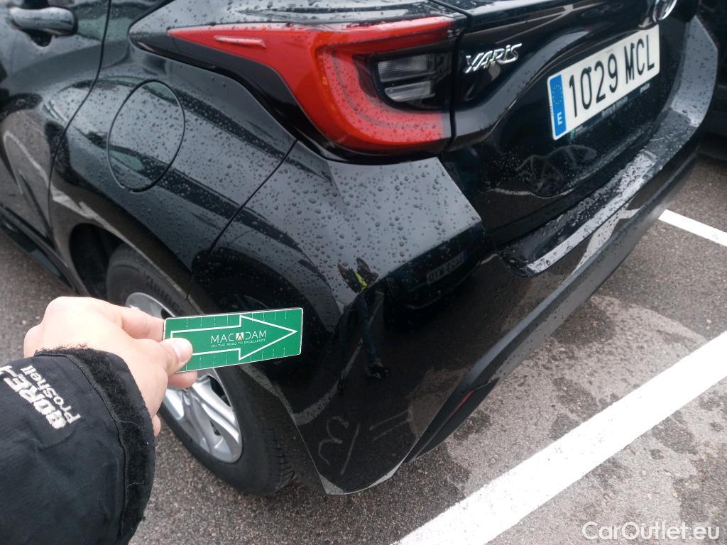  Toyota  Yaris TOYOTA  / 2020 / 5P / berlina con portón 1.5 125 S-Edition #13