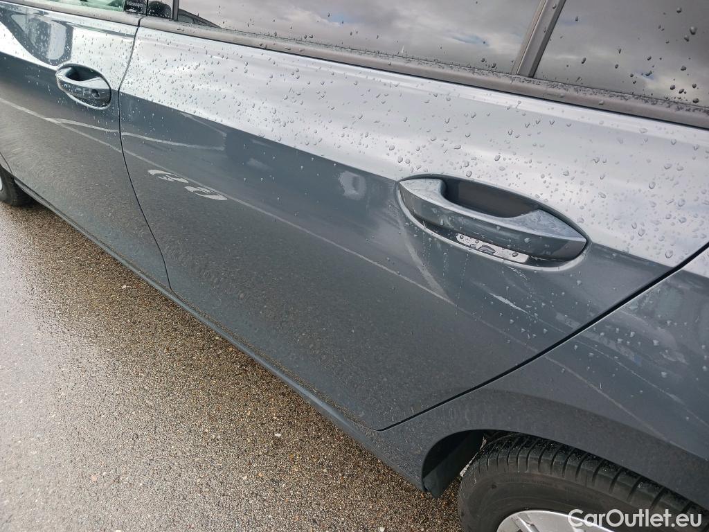  Volkswagen  Golf  VOLKSWAGEN / 2020 / 5P / familiar Life 2.0 TDI 85kW (115CV) Variant #35