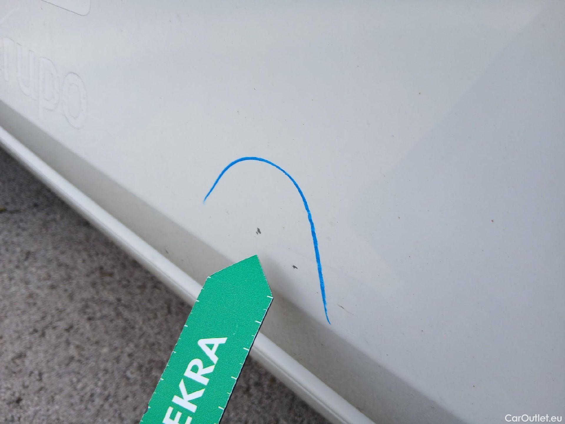  Volkswagen  Golf  VOLKSWAGEN / 2020 / 5P / berlina con portón 2.0 TDI 85kW (115CV) #17