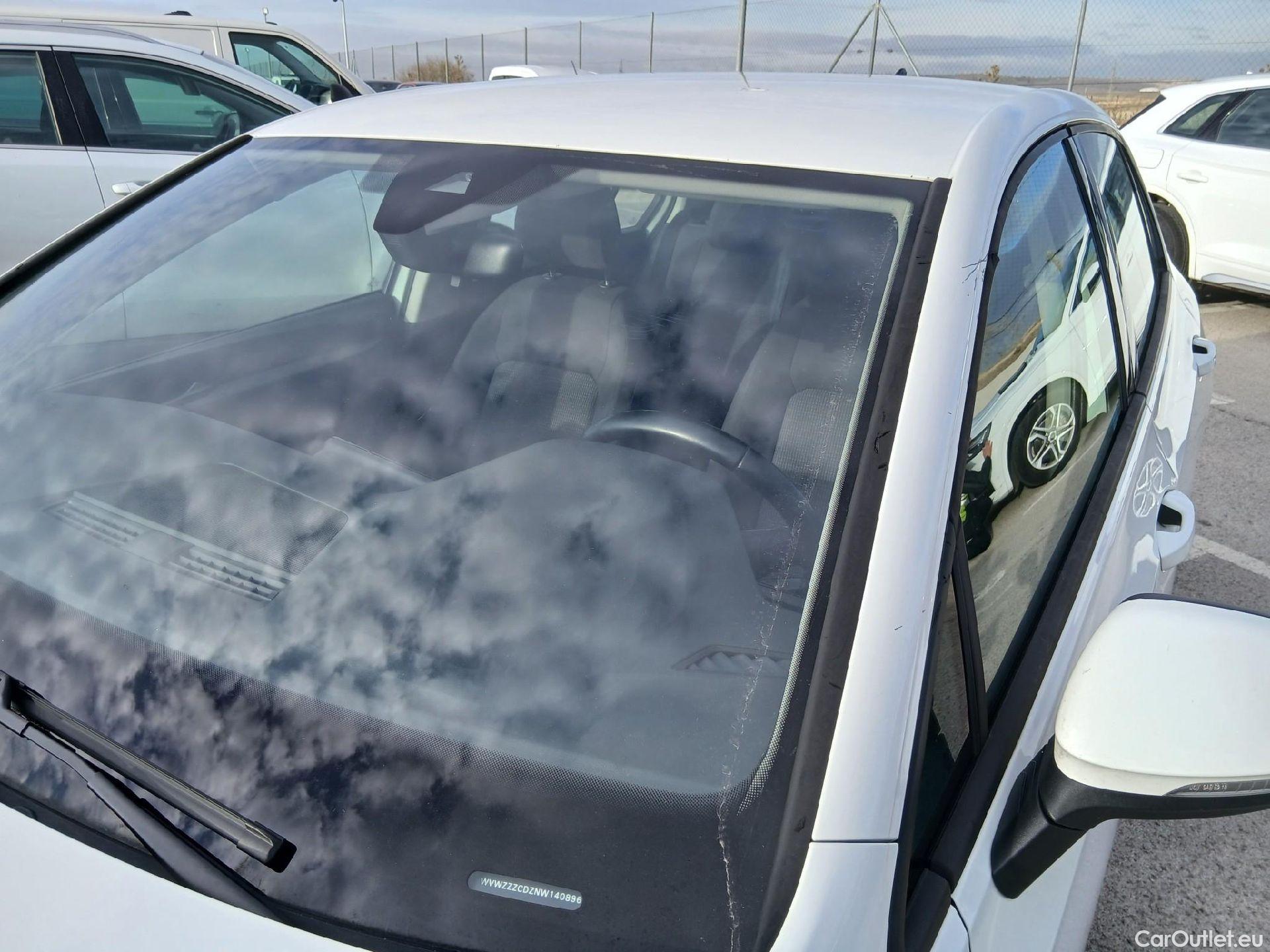  Volkswagen  Golf  VOLKSWAGEN / 2020 / 5P / berlina con portón 2.0 TDI 85kW (115CV) #10