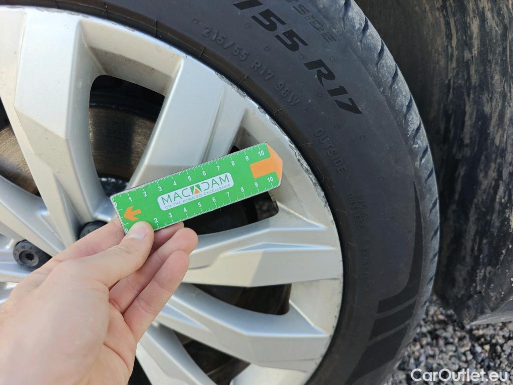  Volkswagen  T-ROC  Advance 2.0 TDI 150CV AT7 E6d #15