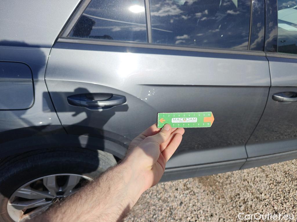  Volkswagen  T-ROC  Advance 2.0 TDI 150CV AT7 E6d #8