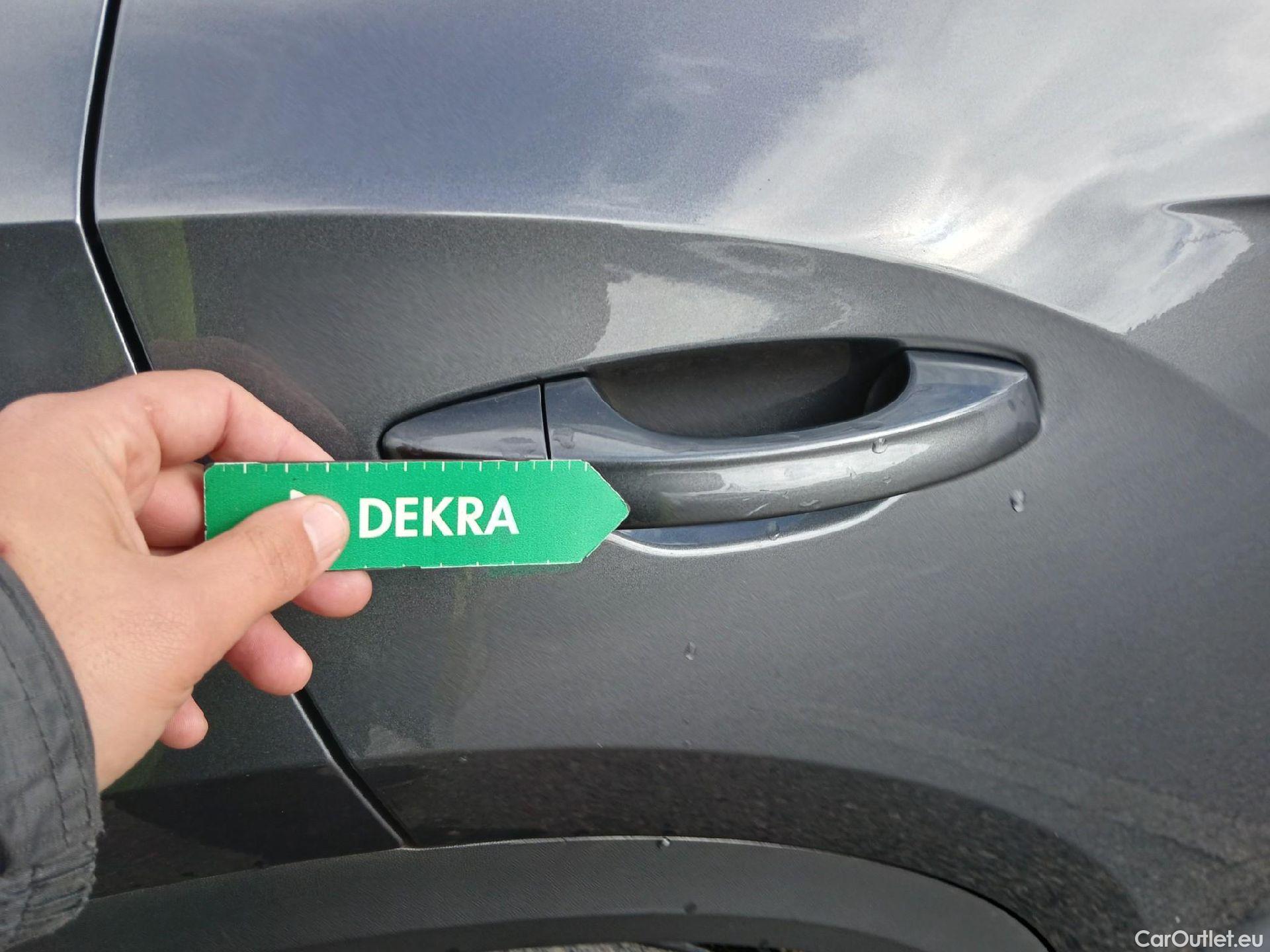  Volkswagen  T-ROC VOLKSWAGEN  / 2021 / 5P / todoterreno Life 2.0 TDI 110kW (150CV) DSG #25