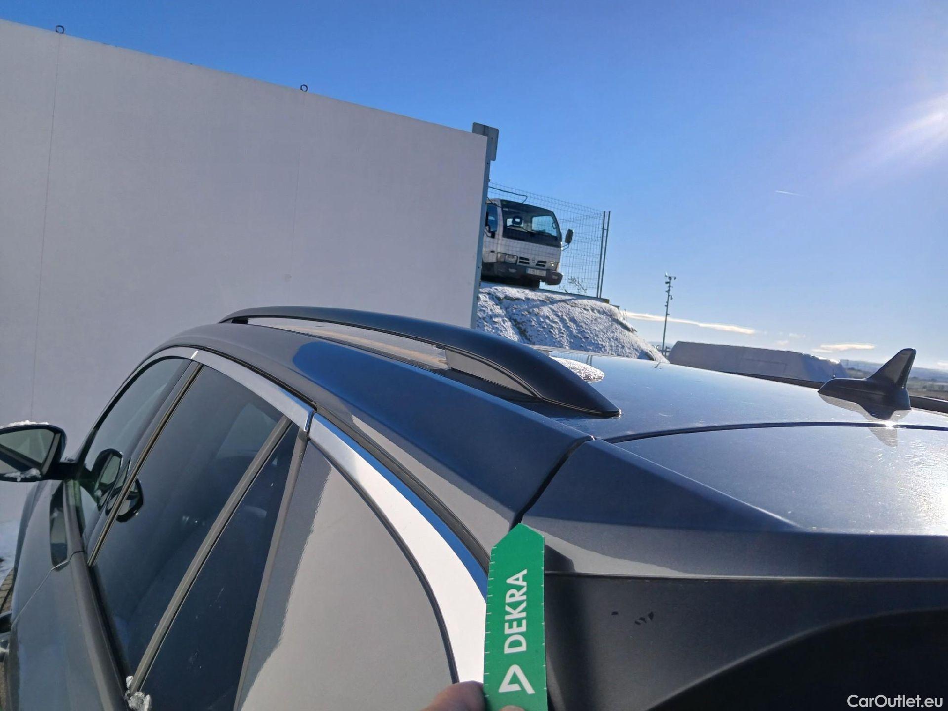  Volkswagen  T-ROC VOLKSWAGEN  / 2017 / 5P / todoterreno Advance 2.0 TDI 110kW (150CV) DSG (AC2) #33