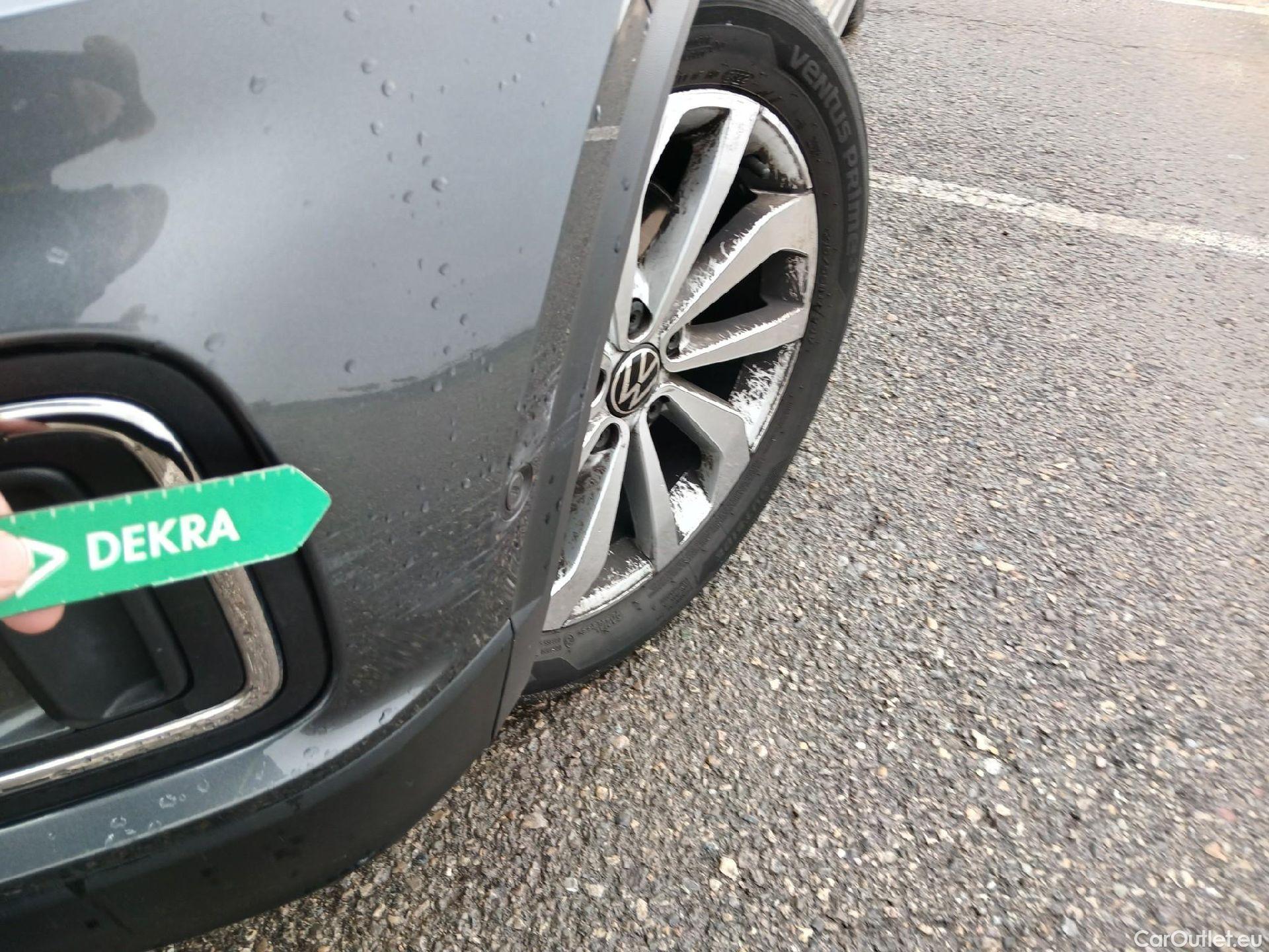  Volkswagen  T-ROC VOLKSWAGEN  / 2021 / 5P / todoterreno Life 2.0 TDI 110kW (150CV) DSG #7