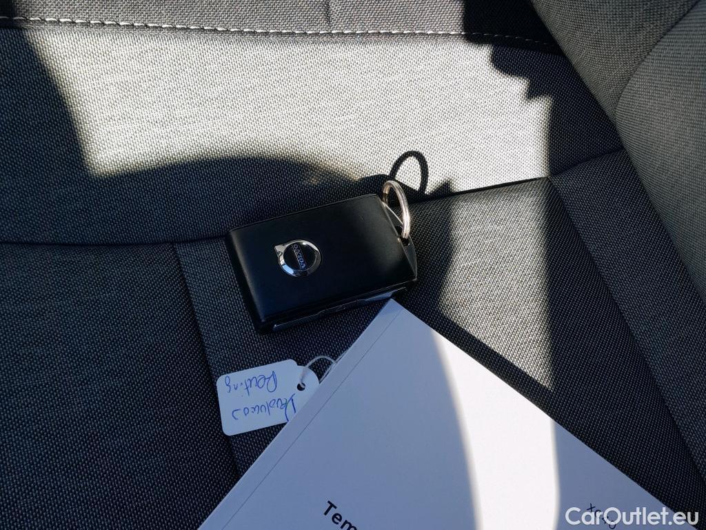  Volvo  XC 40 VOLVO XC40 / 2021 / 5P / todoterreno 2.0 B3 G Core Dark Auto #1