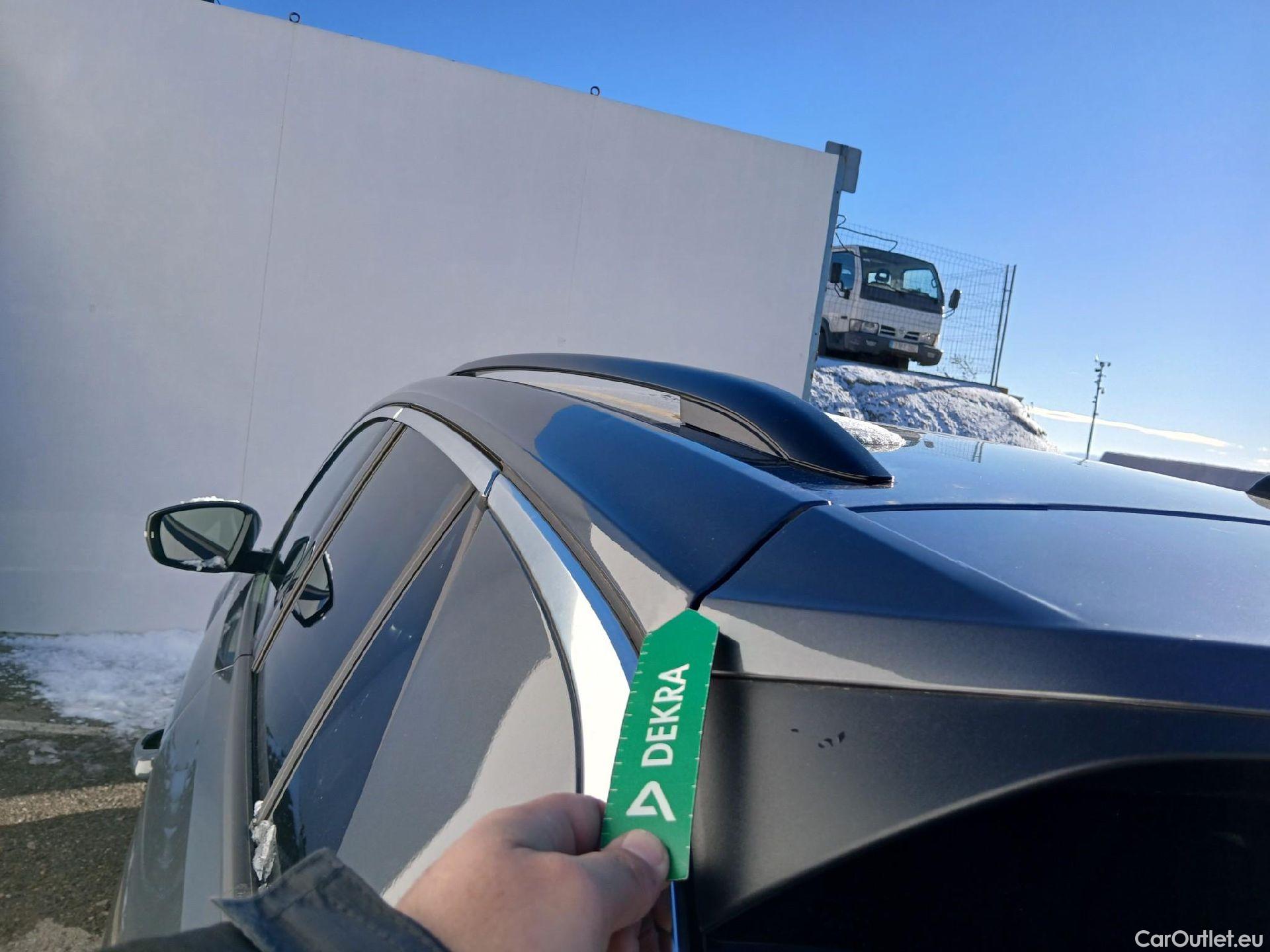  Volkswagen  T-ROC VOLKSWAGEN  / 2017 / 5P / todoterreno Advance 2.0 TDI 110kW (150CV) DSG (AC2) #34