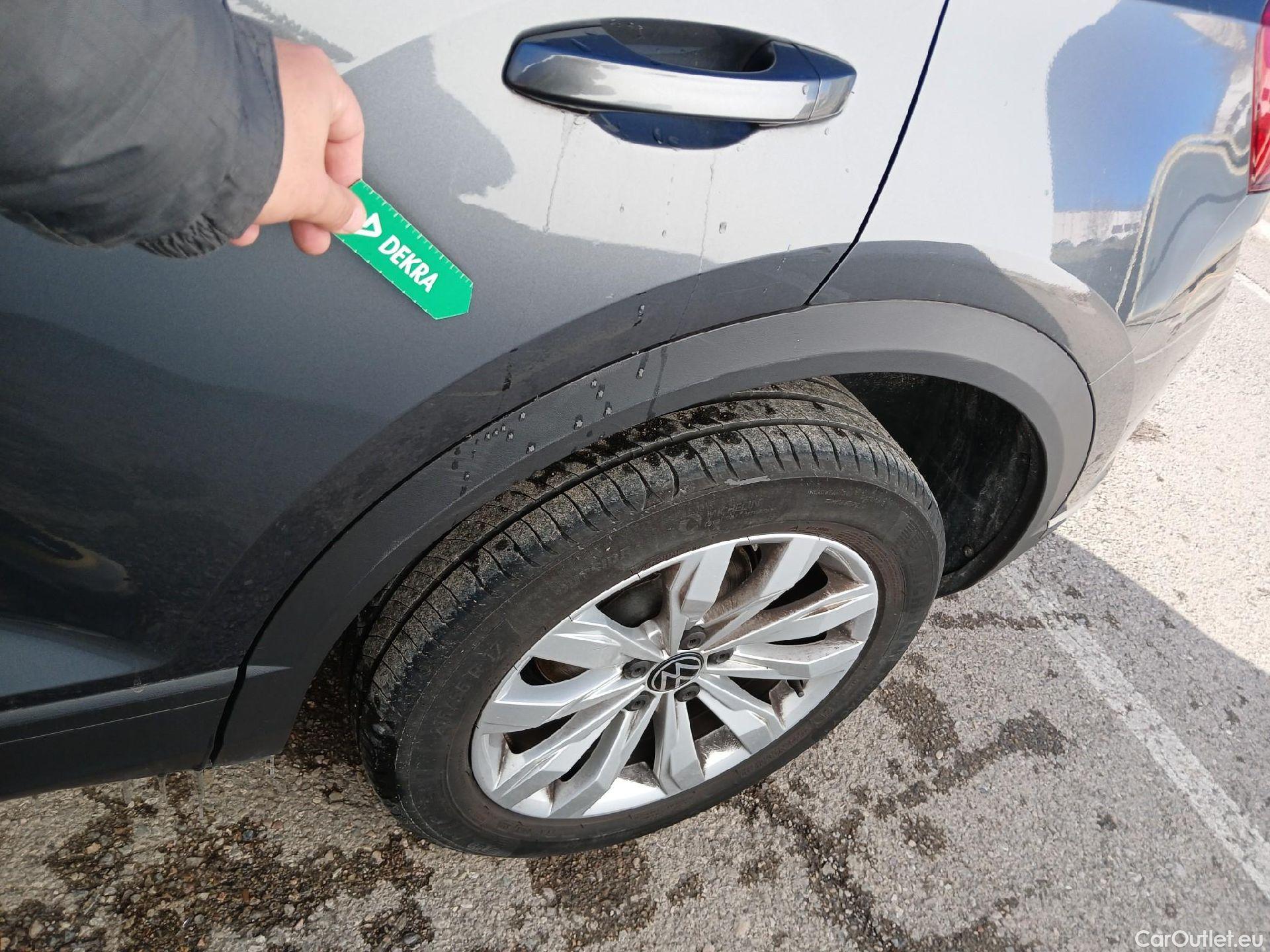  Volkswagen  T-ROC VOLKSWAGEN  / 2017 / 5P / todoterreno Advance 2.0 TDI 110kW (150CV) DSG (AC2) #26