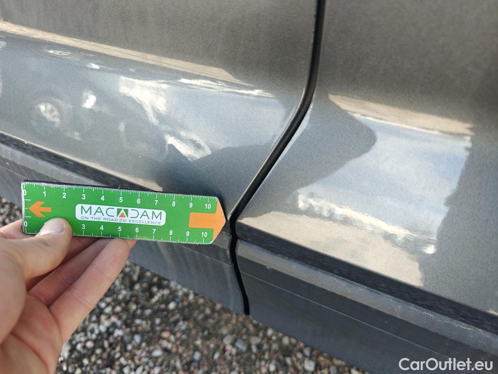  Volkswagen  T-ROC  Advance 2.0 TDI 150CV AT7 E6d #20