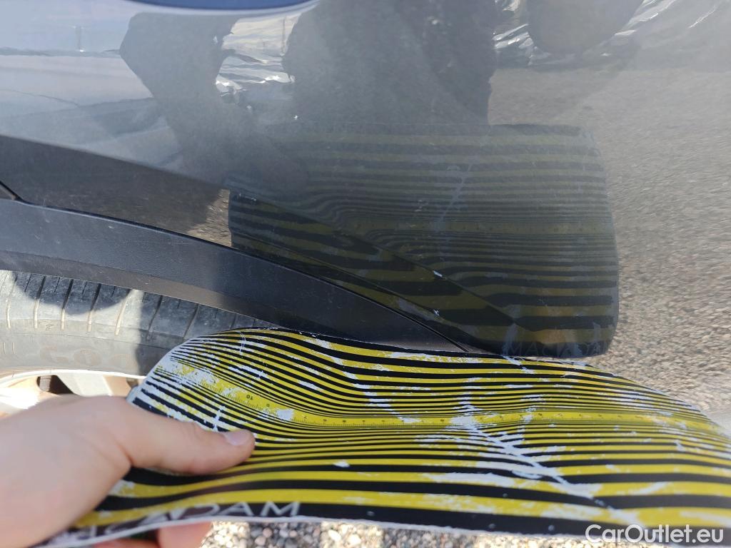  Volkswagen  T-ROC  Advance 2.0 TDI 150CV AT7 E6d #9