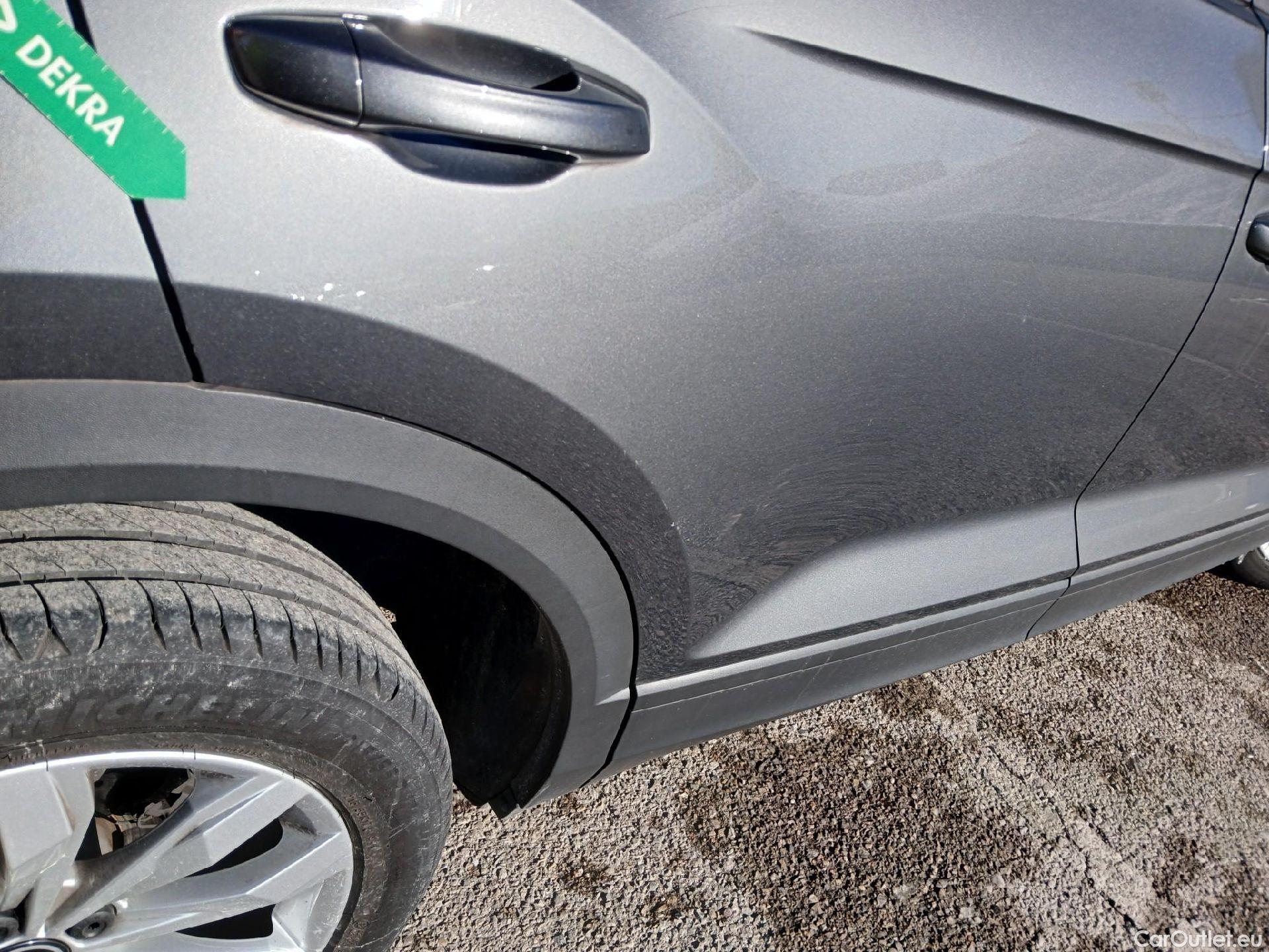  Volkswagen  T-ROC VOLKSWAGEN  / 2017 / 5P / todoterreno Advance 2.0 TDI 110kW (150CV) DSG (AC2) #44