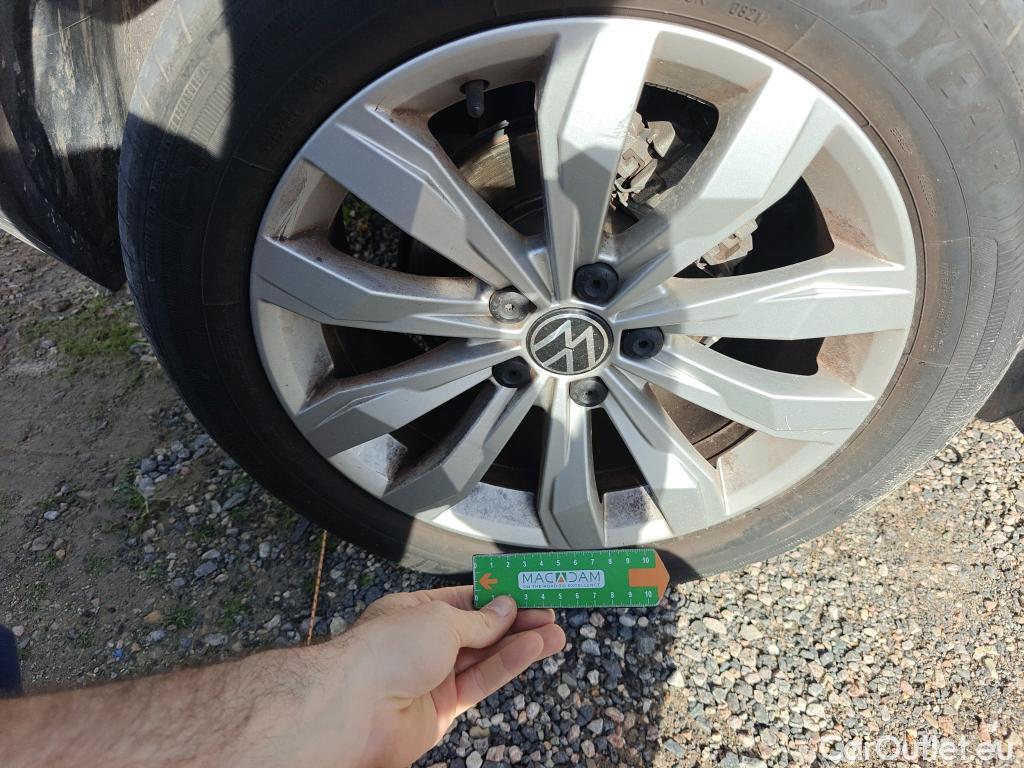  Volkswagen  T-ROC  Advance 2.0 TDI 150CV AT7 E6d #48