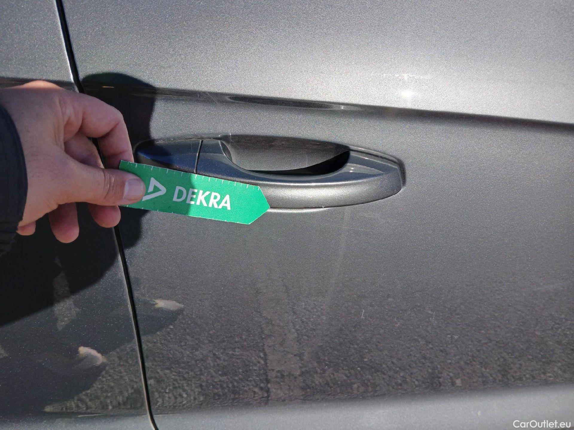  Volkswagen  T-ROC VOLKSWAGEN  / 2017 / 5P / todoterreno Advance 2.0 TDI 110kW (150CV) DSG (AC2) #49