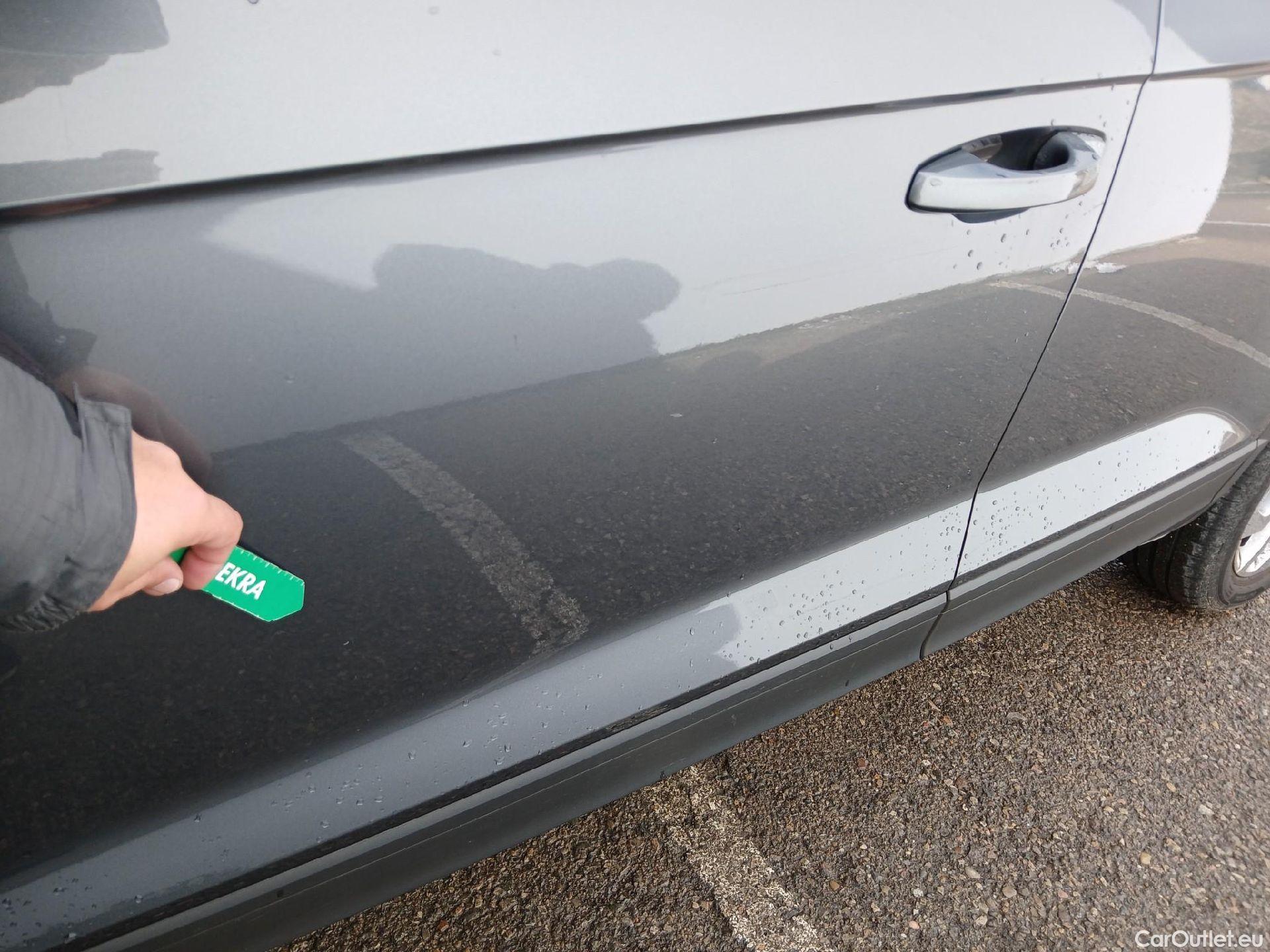  Volkswagen  T-ROC VOLKSWAGEN  / 2021 / 5P / todoterreno Life 2.0 TDI 110kW (150CV) DSG #13