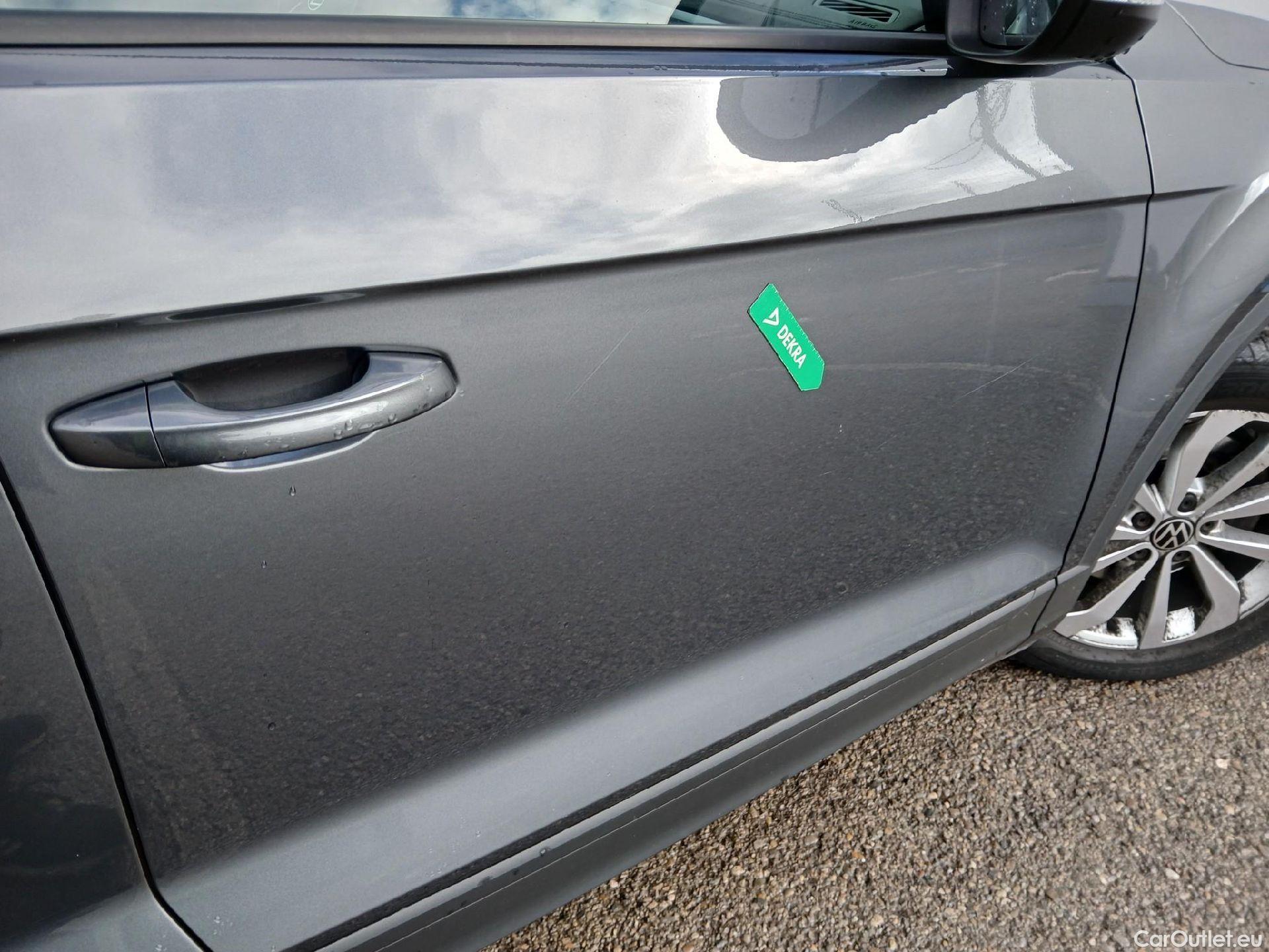  Volkswagen  T-ROC VOLKSWAGEN  / 2021 / 5P / todoterreno Life 2.0 TDI 110kW (150CV) DSG #26