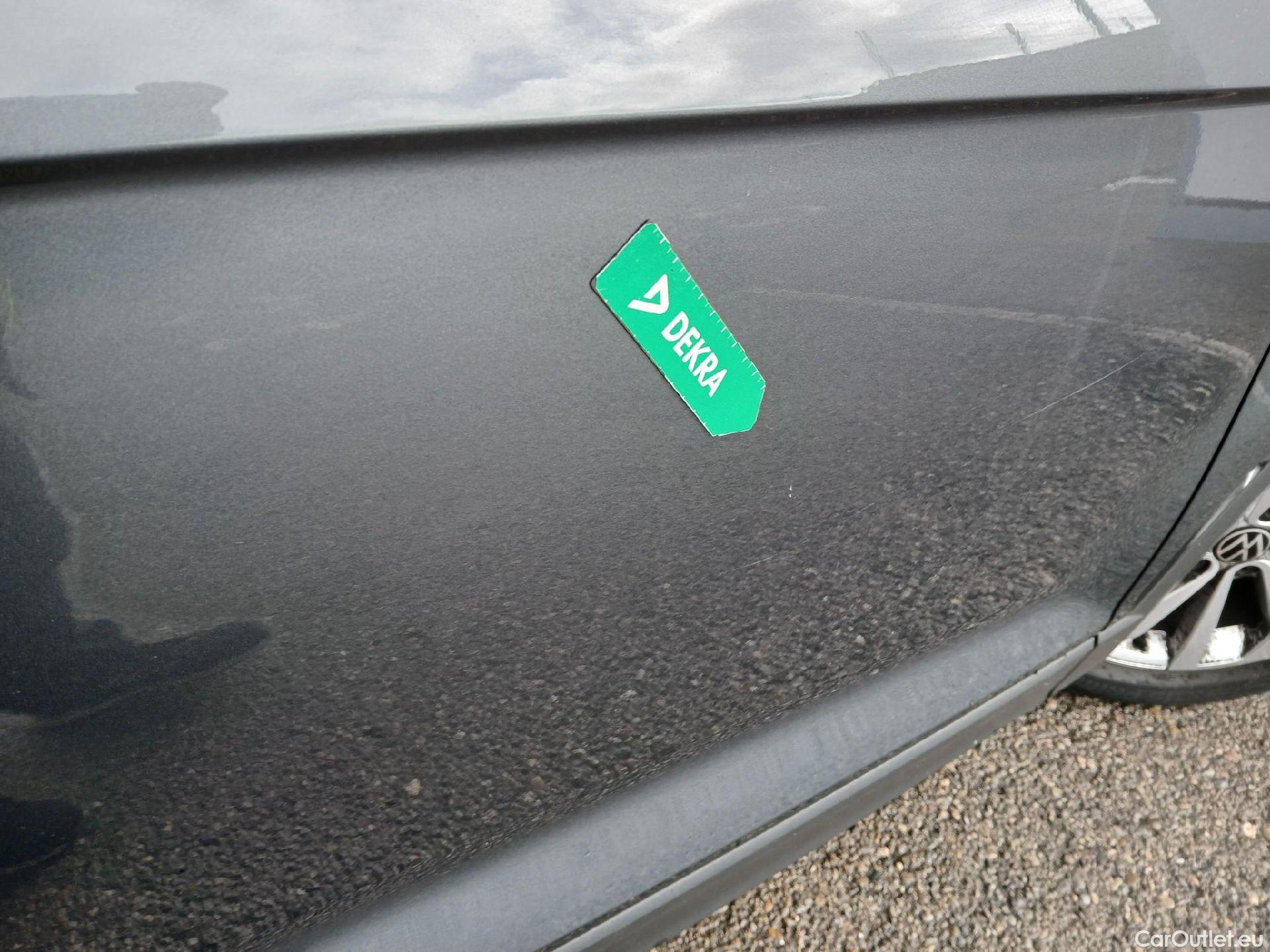  Volkswagen  T-ROC VOLKSWAGEN  / 2021 / 5P / todoterreno Life 2.0 TDI 110kW (150CV) DSG #27