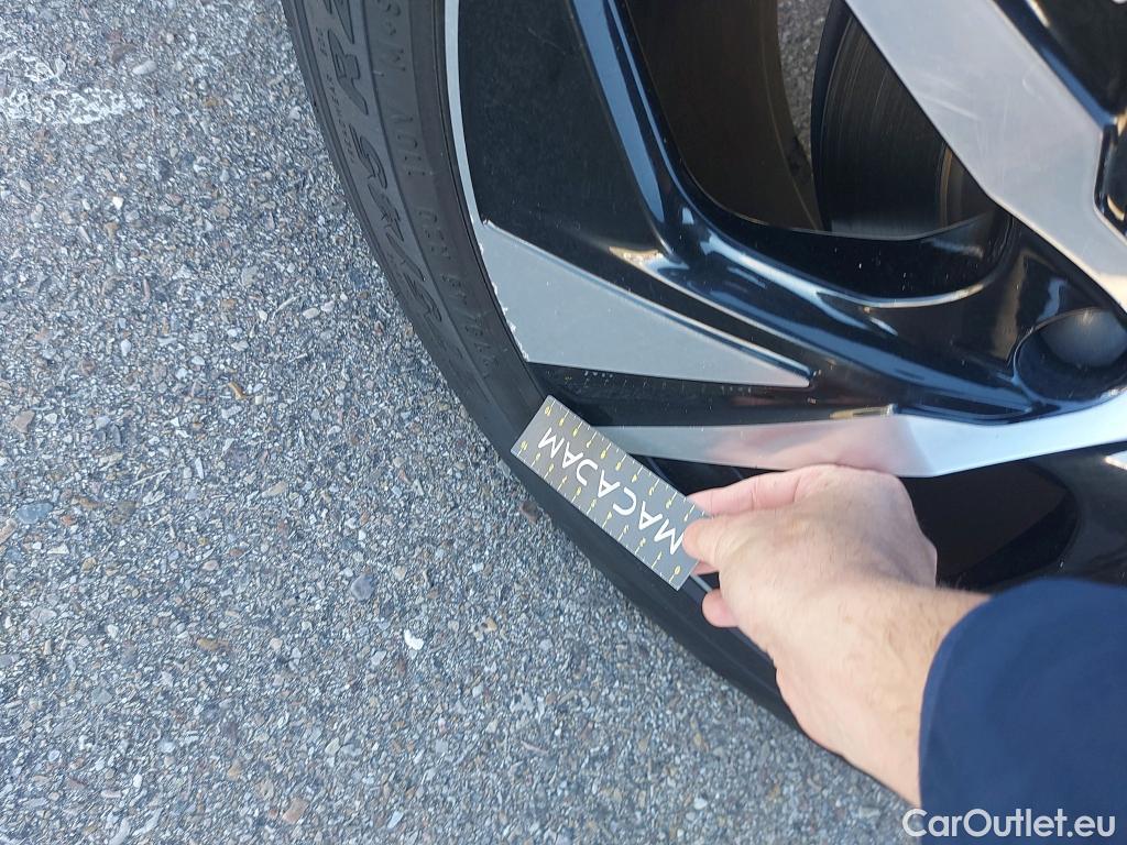  Volvo  XC90 VOLVO  / 2019 / 5P / todoterreno 2.0 T8 AWD Recharge R-Design Auto #2