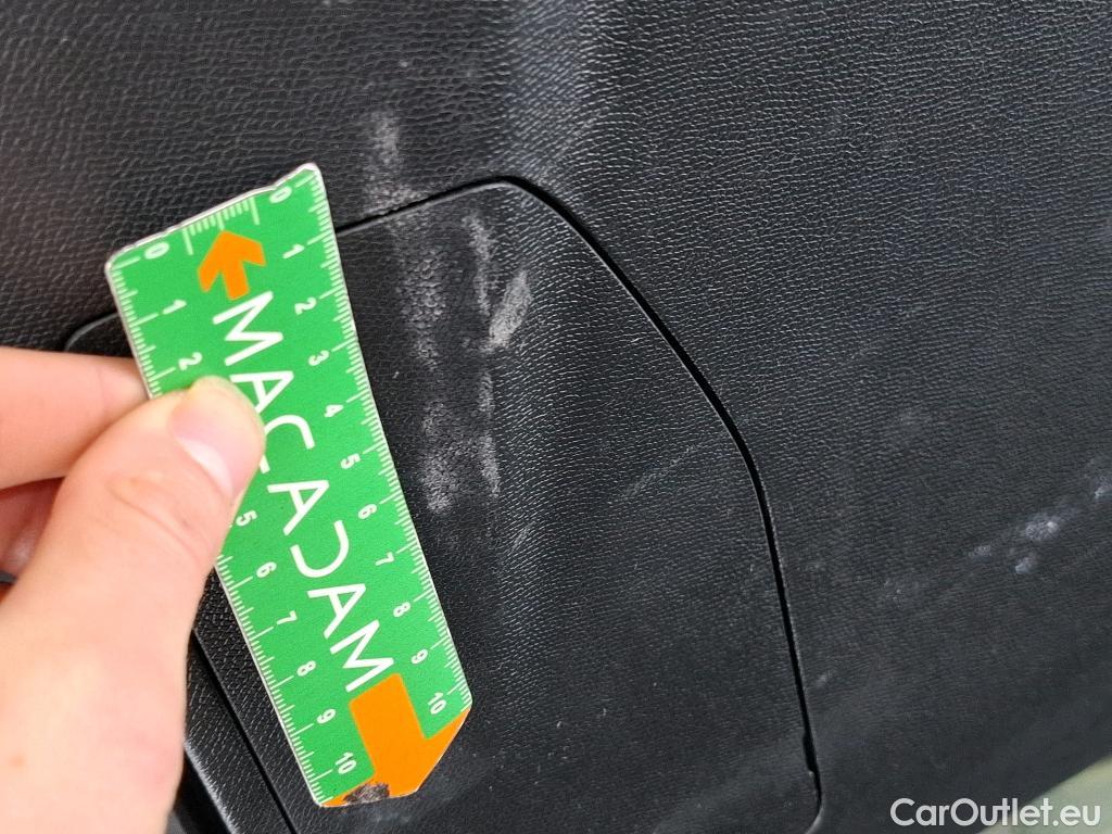  Peugeot  3008 PEUGEOT  / 2020 / 5P / SUV BlueHDi 130 S&S EAT8 Allure Pack #59